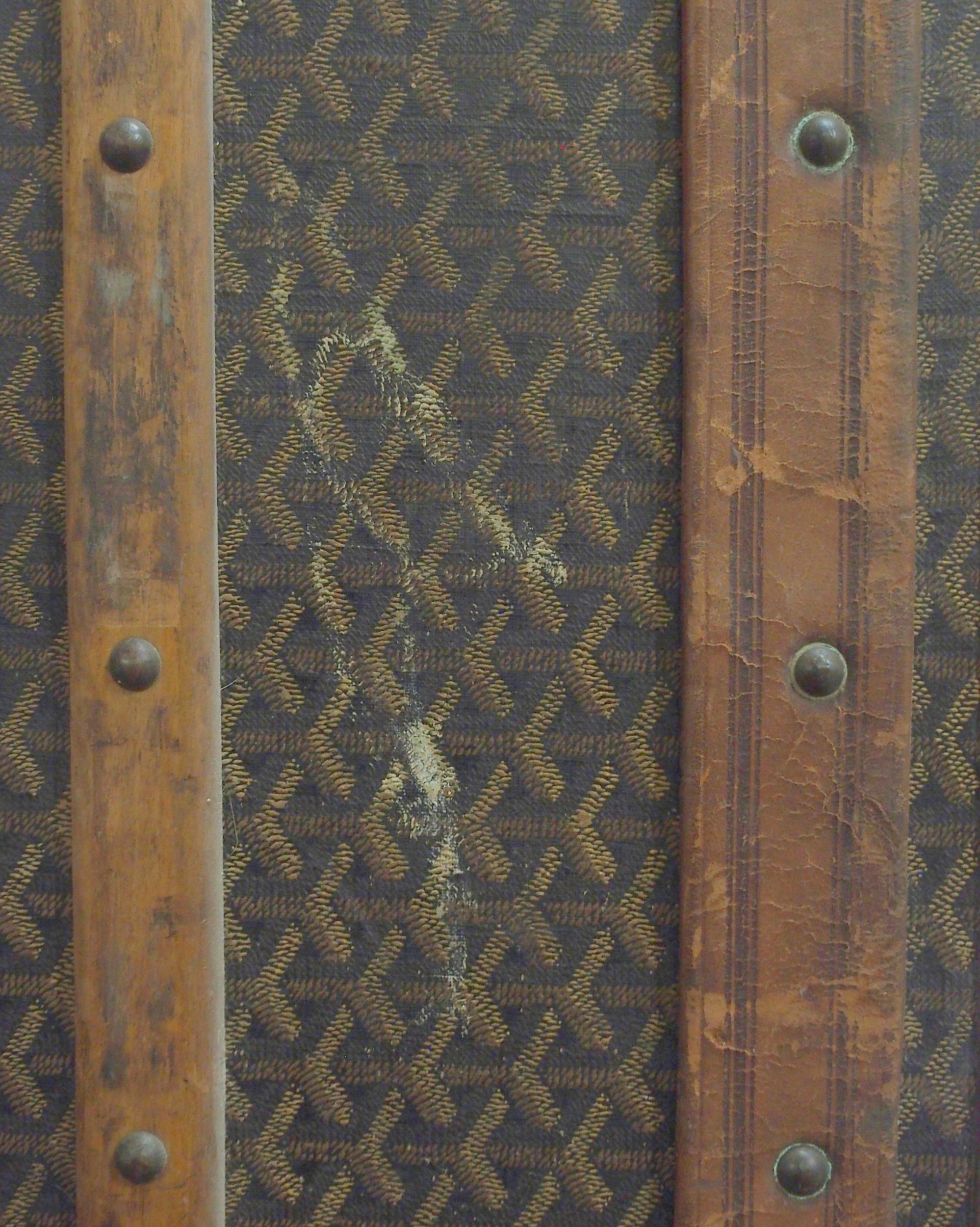 AN E GOYARD PARIS LEATHER AND WOOD BOUND STEAMER TRUNK with all-over printed design, leather edges - Image 29 of 29