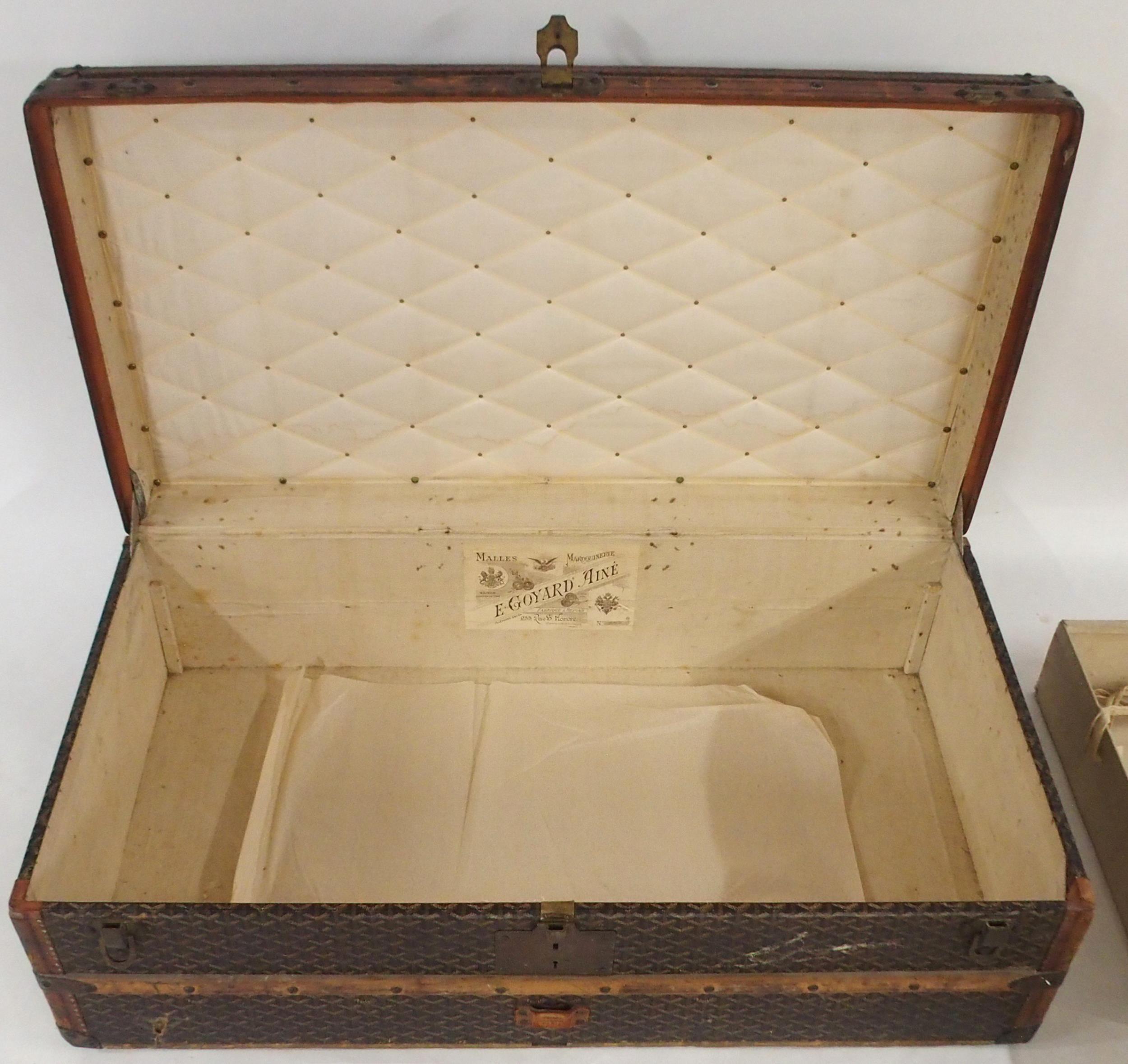 AN E GOYARD PARIS LEATHER AND WOOD BOUND STEAMER TRUNK with all-over printed design, leather edges - Image 7 of 29