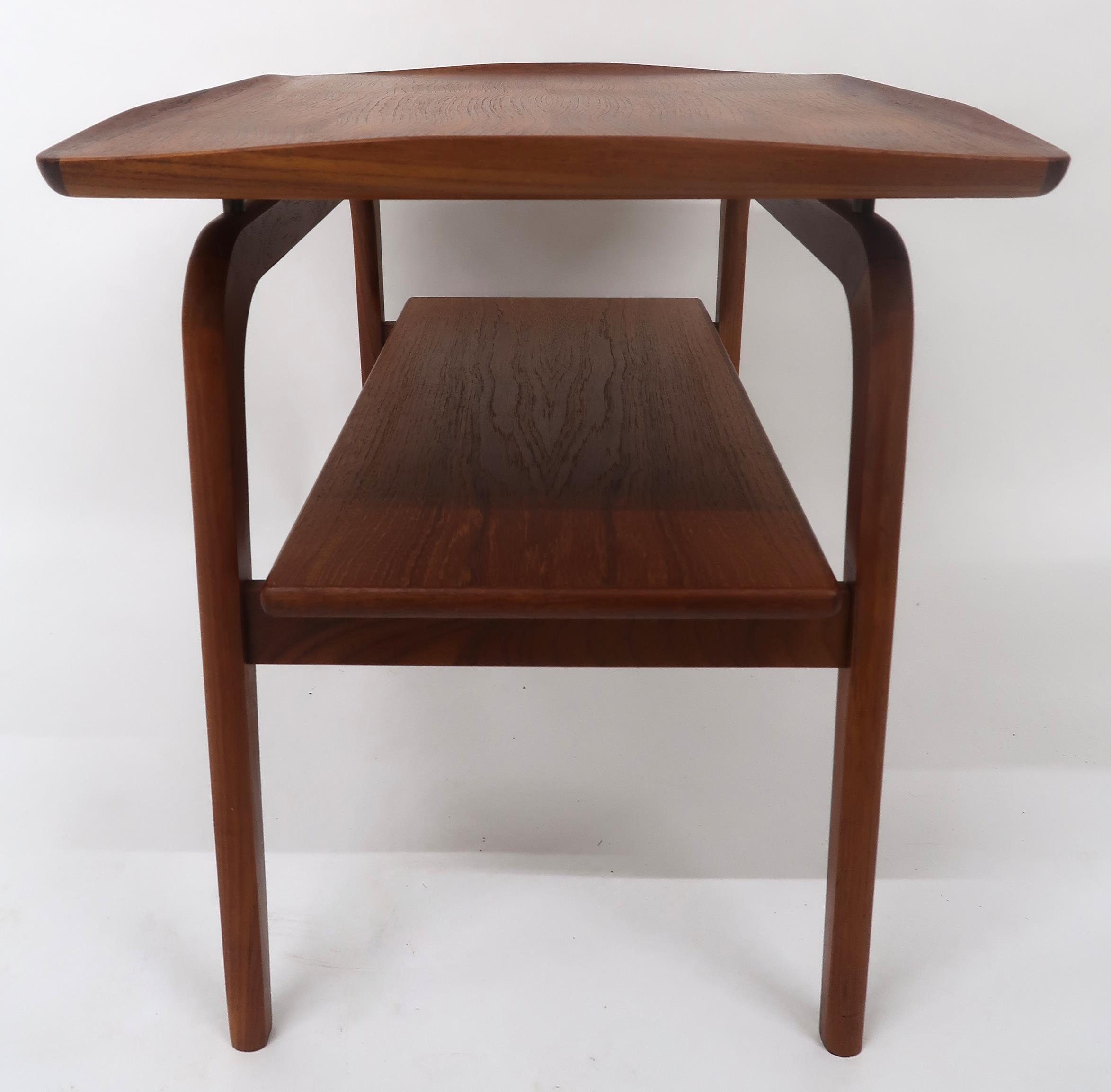 A MID 20TH CENTURY DANISH ARNE HOVMAND-OLSEN FOR MOGEN KOLD TWO TIER END TABLE rectangular top - Image 4 of 9