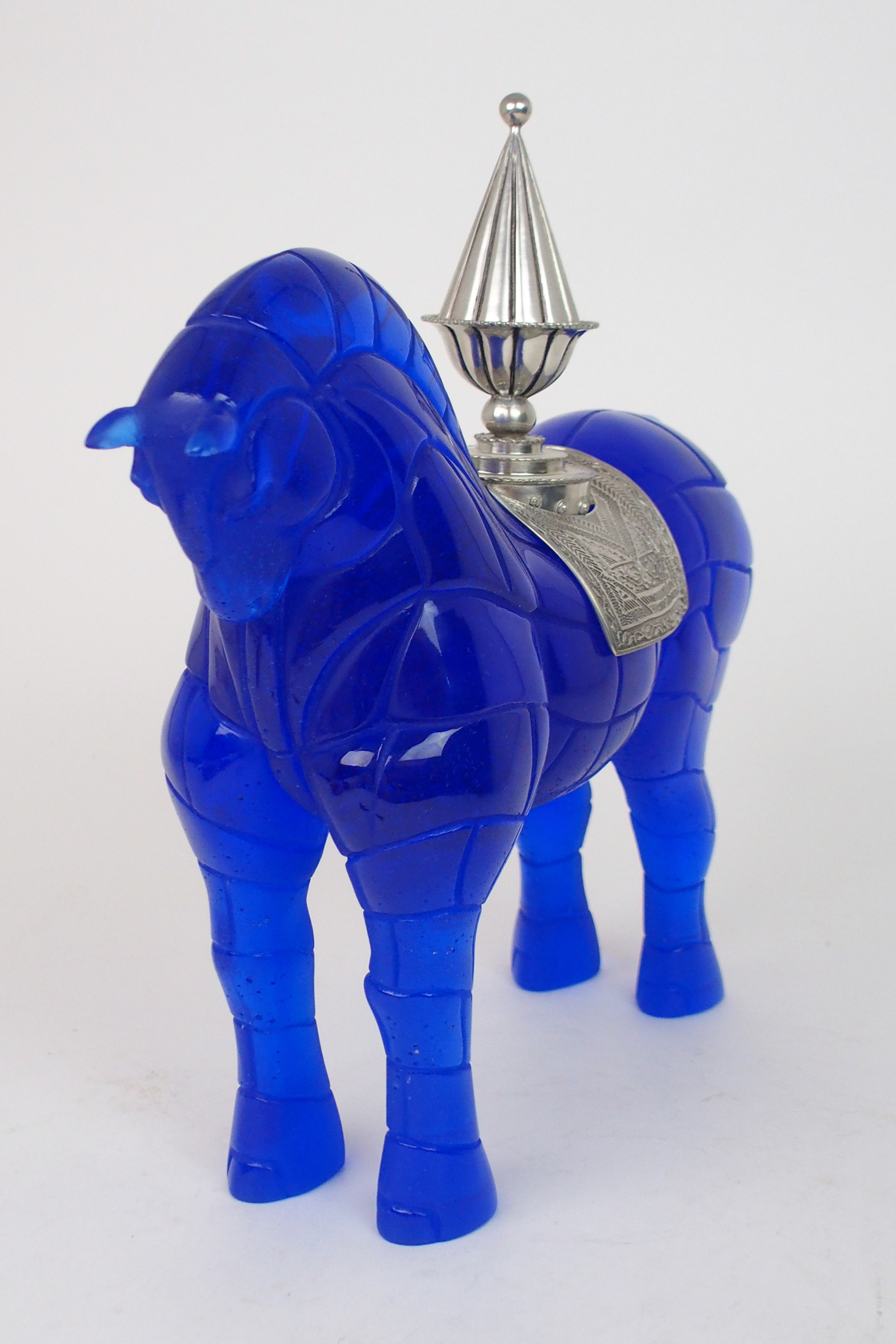 A LIMITED EDITION DAUM MODEL OF A HORSE 'CHEVAL PORTEUR DE FEU' designed by Hilton McConnico, no - Image 3 of 7