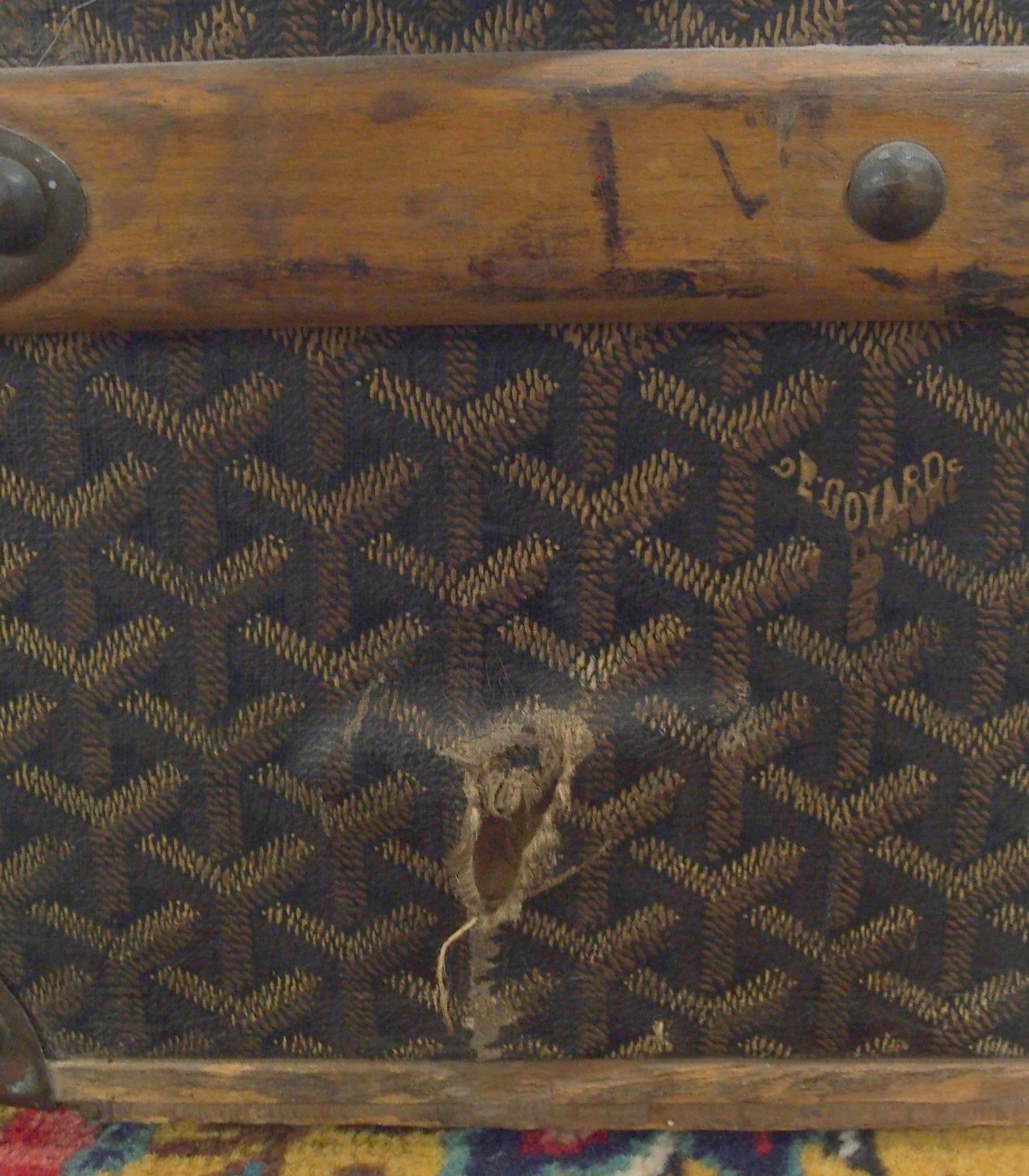 AN E GOYARD PARIS LEATHER AND WOOD BOUND STEAMER TRUNK with all-over printed design, leather edges - Image 17 of 29