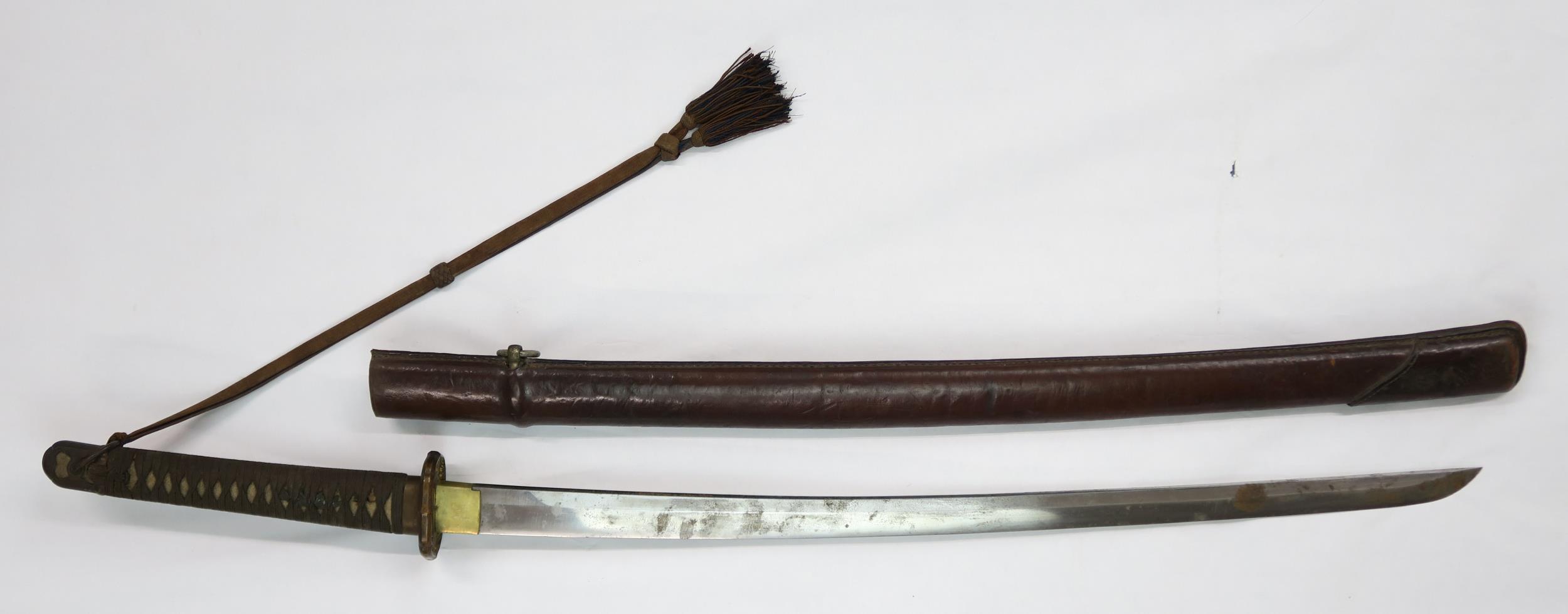A JAPANESE SHOWA-ERA SHIN GUNTO SWORD, WITH BRITISH ATTRIBUTION The machine-made blade mounted - Image 3 of 14