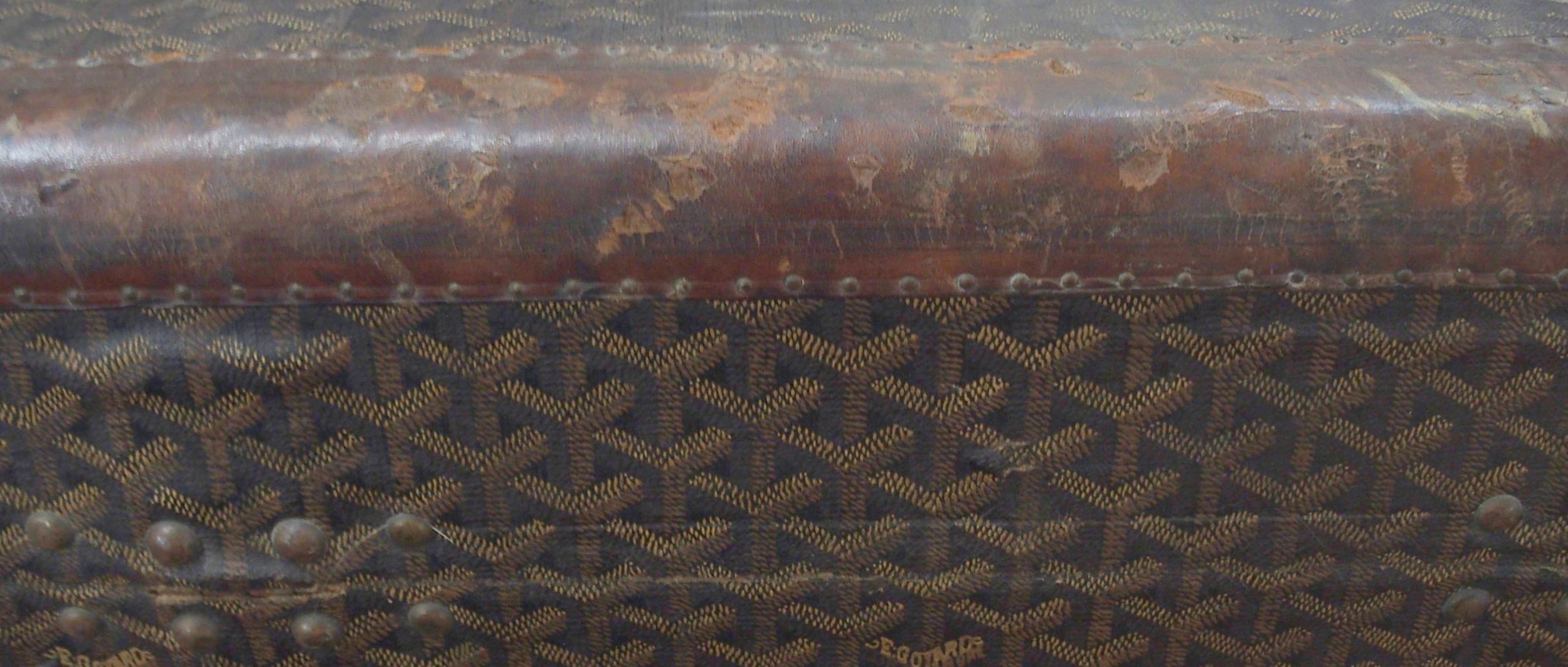 AN E GOYARD PARIS LEATHER AND WOOD BOUND STEAMER TRUNK with all-over printed design, leather edges - Image 23 of 29