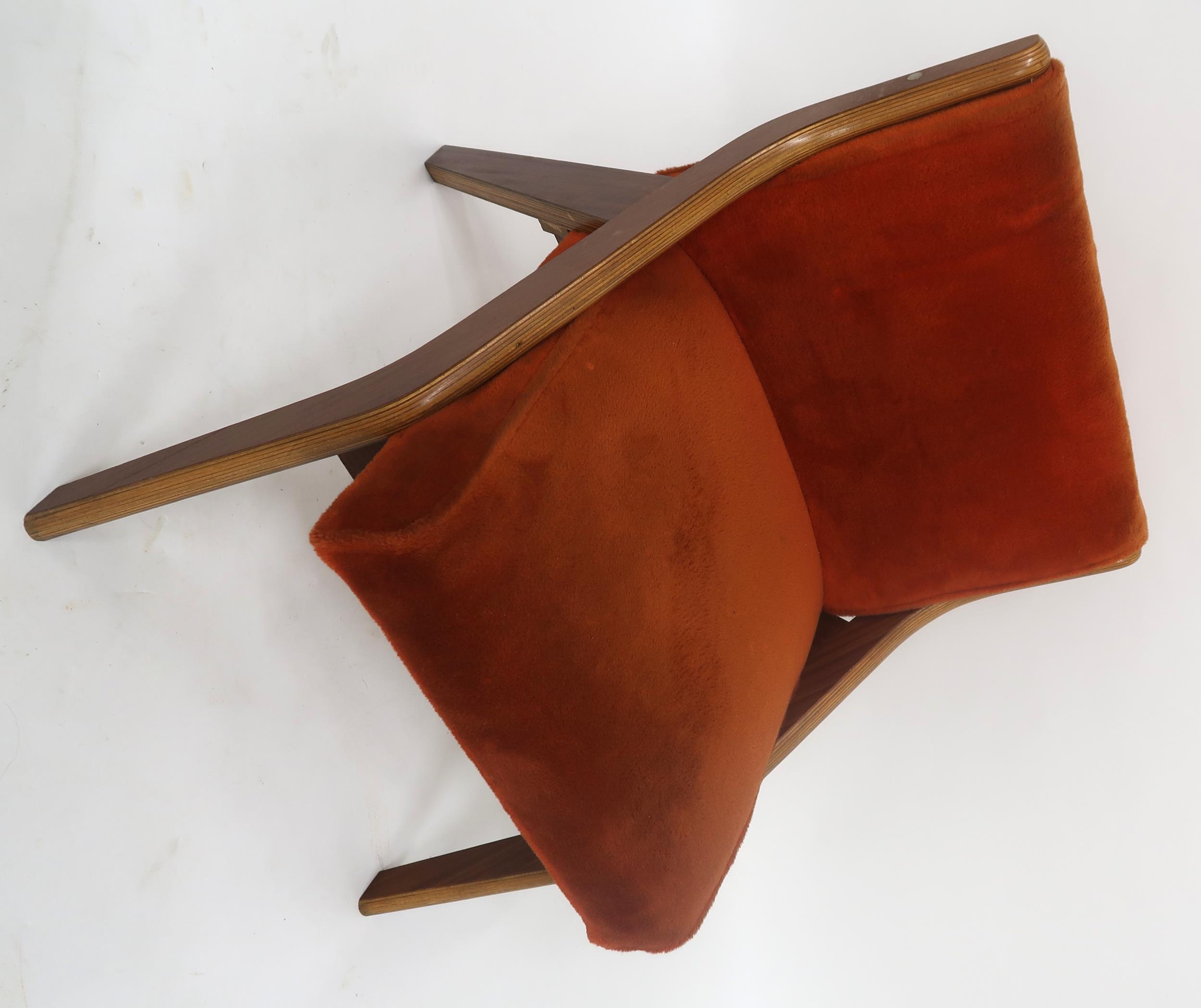 A MID 20TH CENTURY NEIL MORRIS FOR MORRIS OF GLASGOW LOUNGE CHAIR with a laminated Formosa Teak - Image 3 of 11