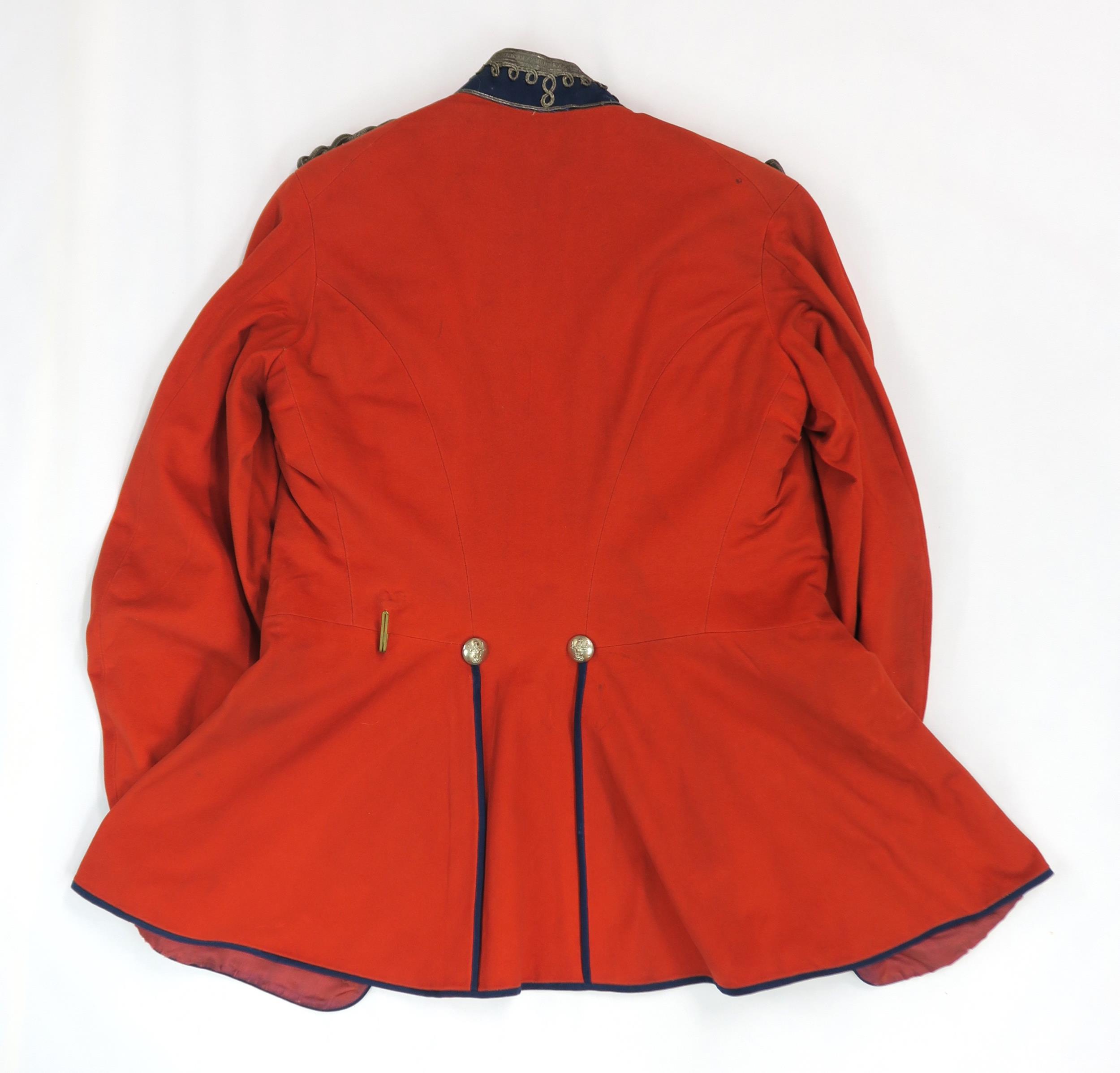 A VICTORIAN QUEEN'S OWN GLASGOW YEOMANRY LIEUTENANT-COLONEL'S SCARLET TUNIC Of fine Melton wool - Image 4 of 5