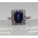 An Italian made blue and white gem set ring, stamped 750, finger size O, weight 3.2gms Condition