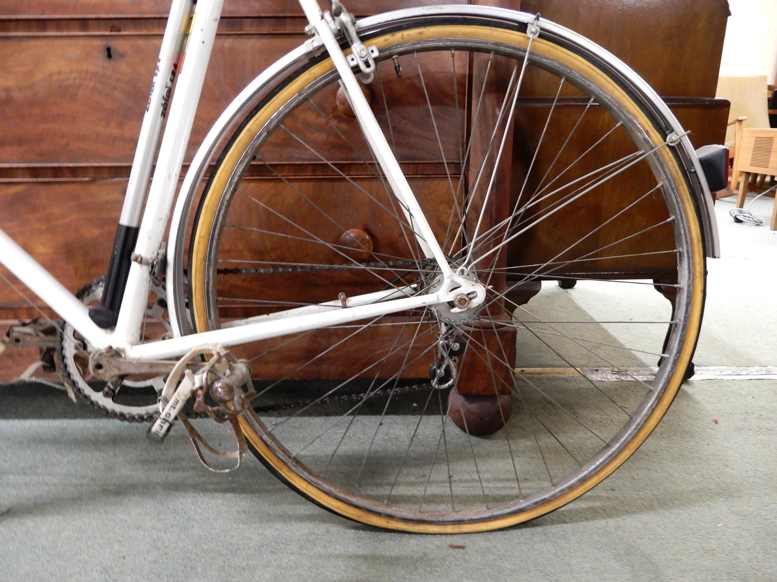 A mid 20th century Cinelli Milano racing bicycle with weinmann brakes and Unica saddle, 24 inch - Image 6 of 7