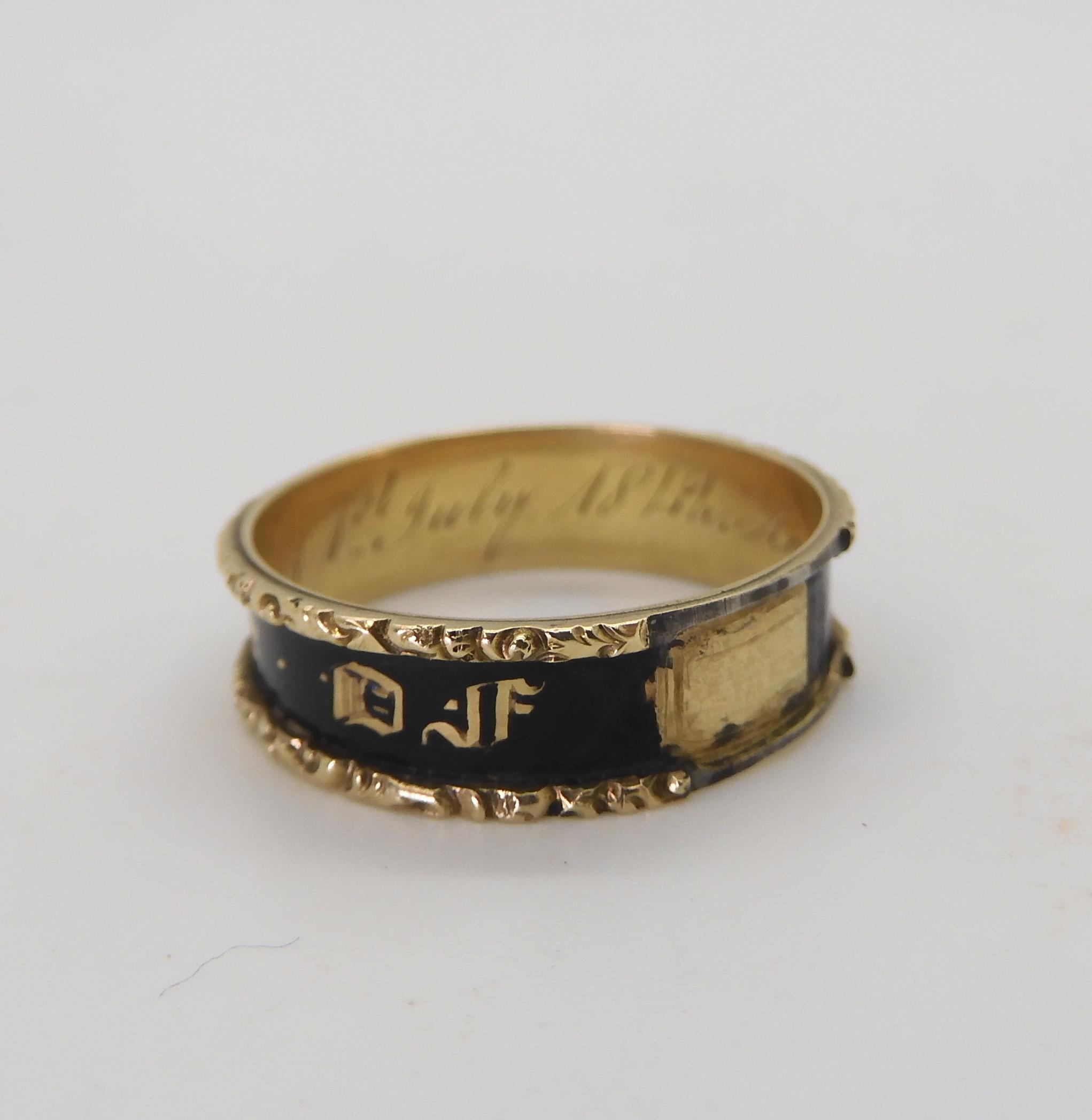 A yellow metal mourning ring, with black enamel, engraved Robert Laing died 1st July 1842, finger - Image 3 of 5