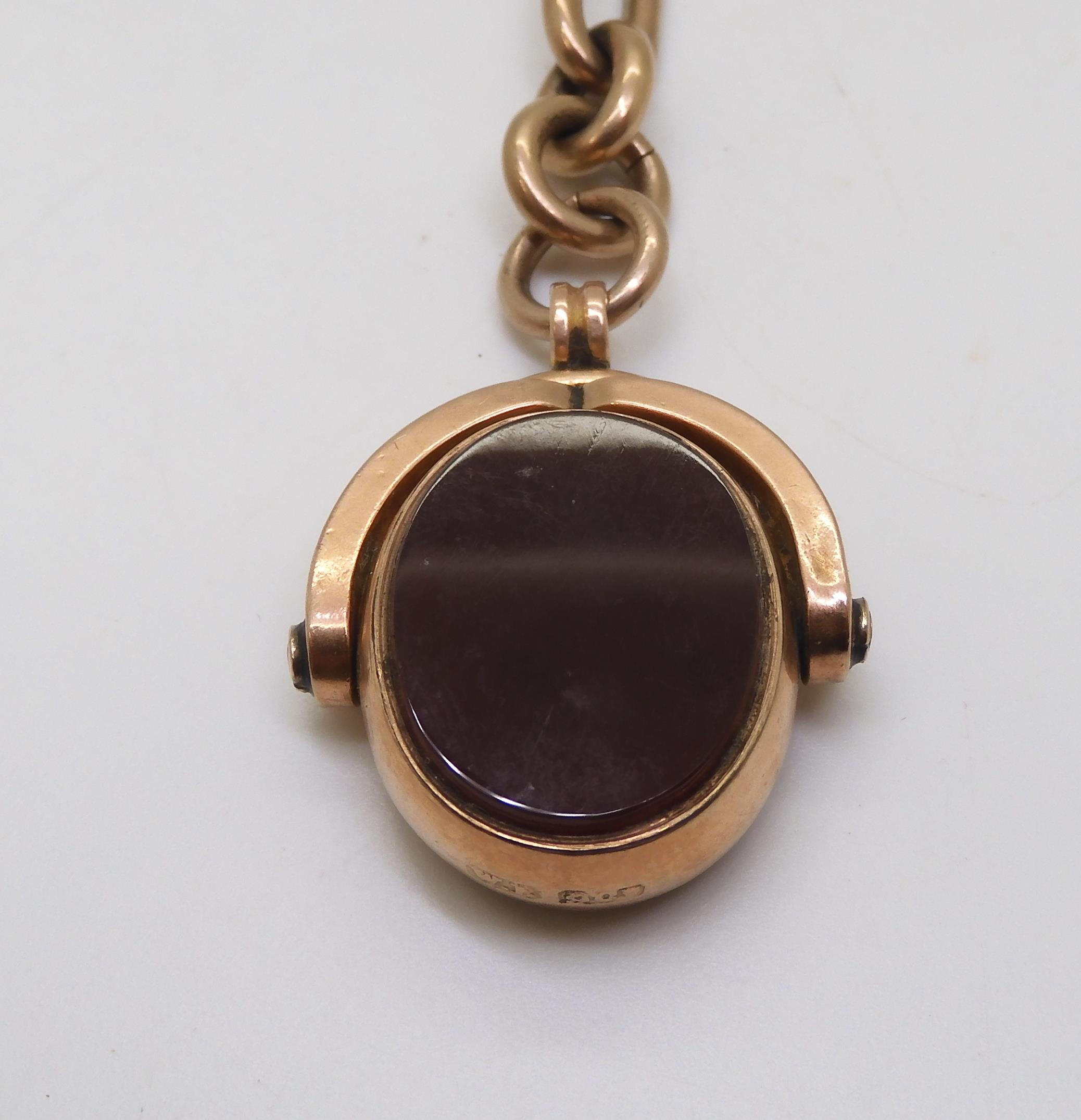 A 9ct gold long and short link fob chain with attached 9ct gold bloodstone and carnelian swivel fob, - Image 3 of 6