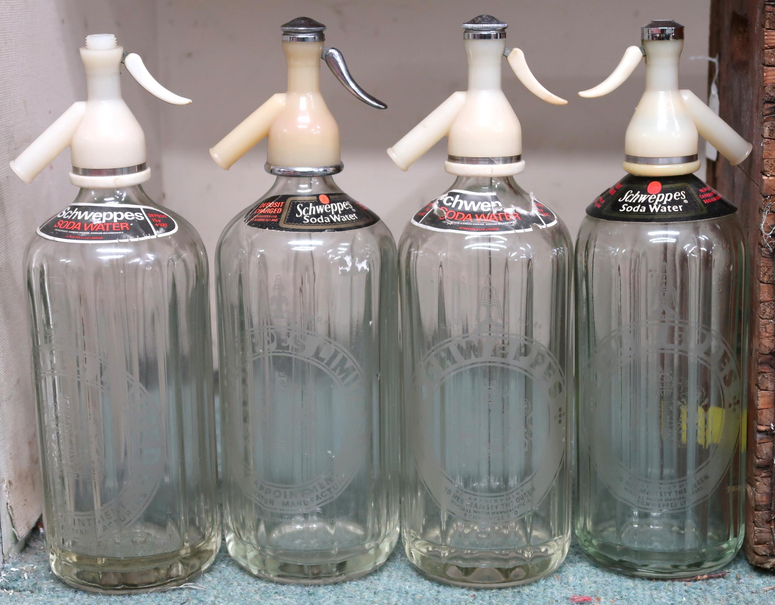 A lot to include eight Schweppes brand glass soda syphon bottles and a Schweppes six division - Image 2 of 6