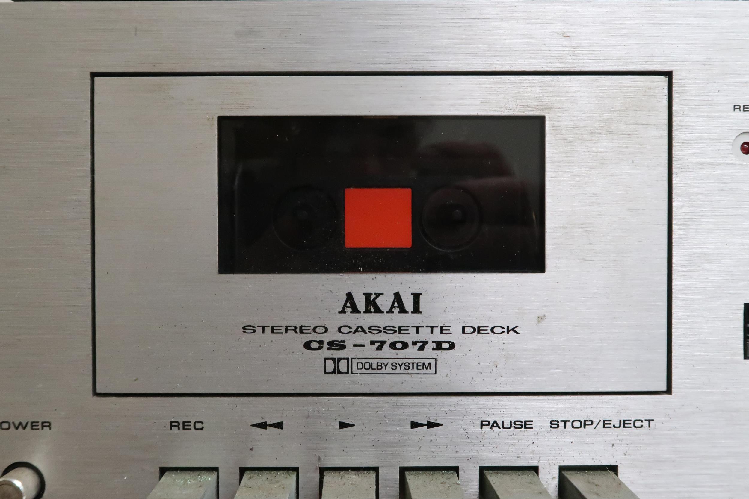 A lot comprising Akai stereo cassette desk CS-7070 and an Akai amplifier AA-5500 (2) Condition - Image 2 of 5