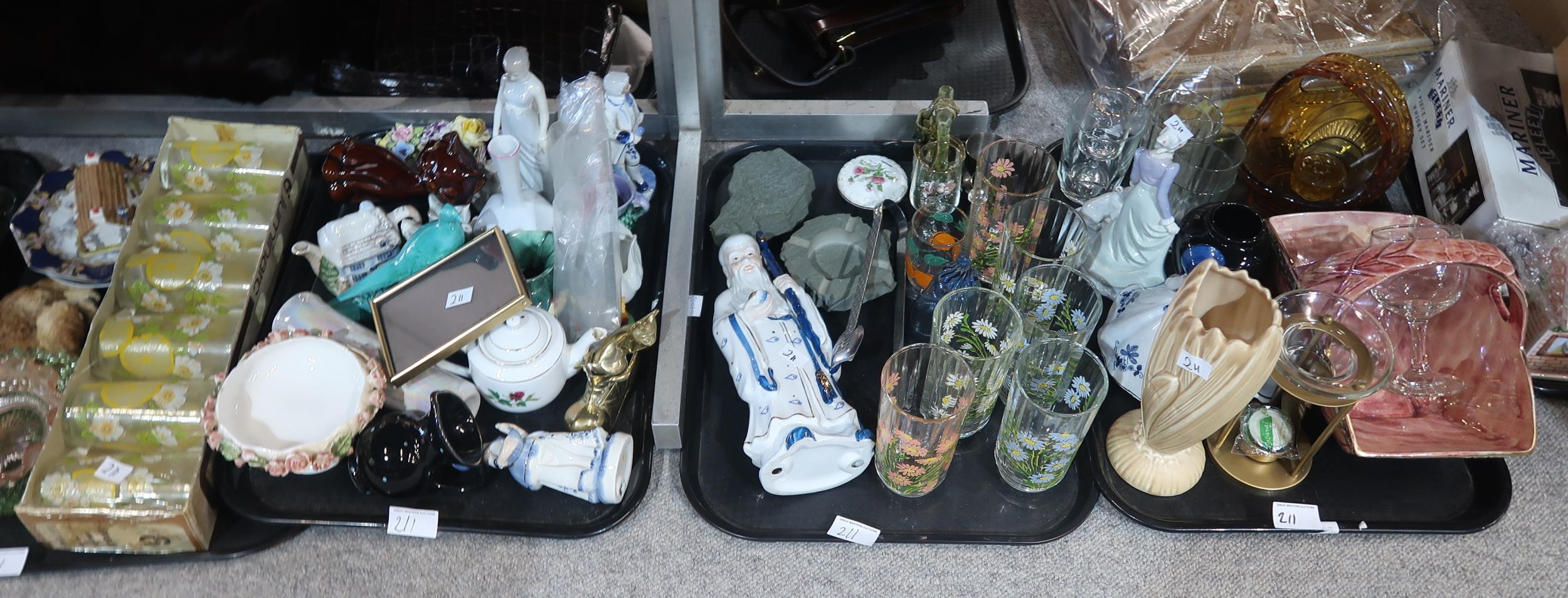 A large quantity of assorted ceramics and glass including drinking glasses, ornaments etc - Image 4 of 5