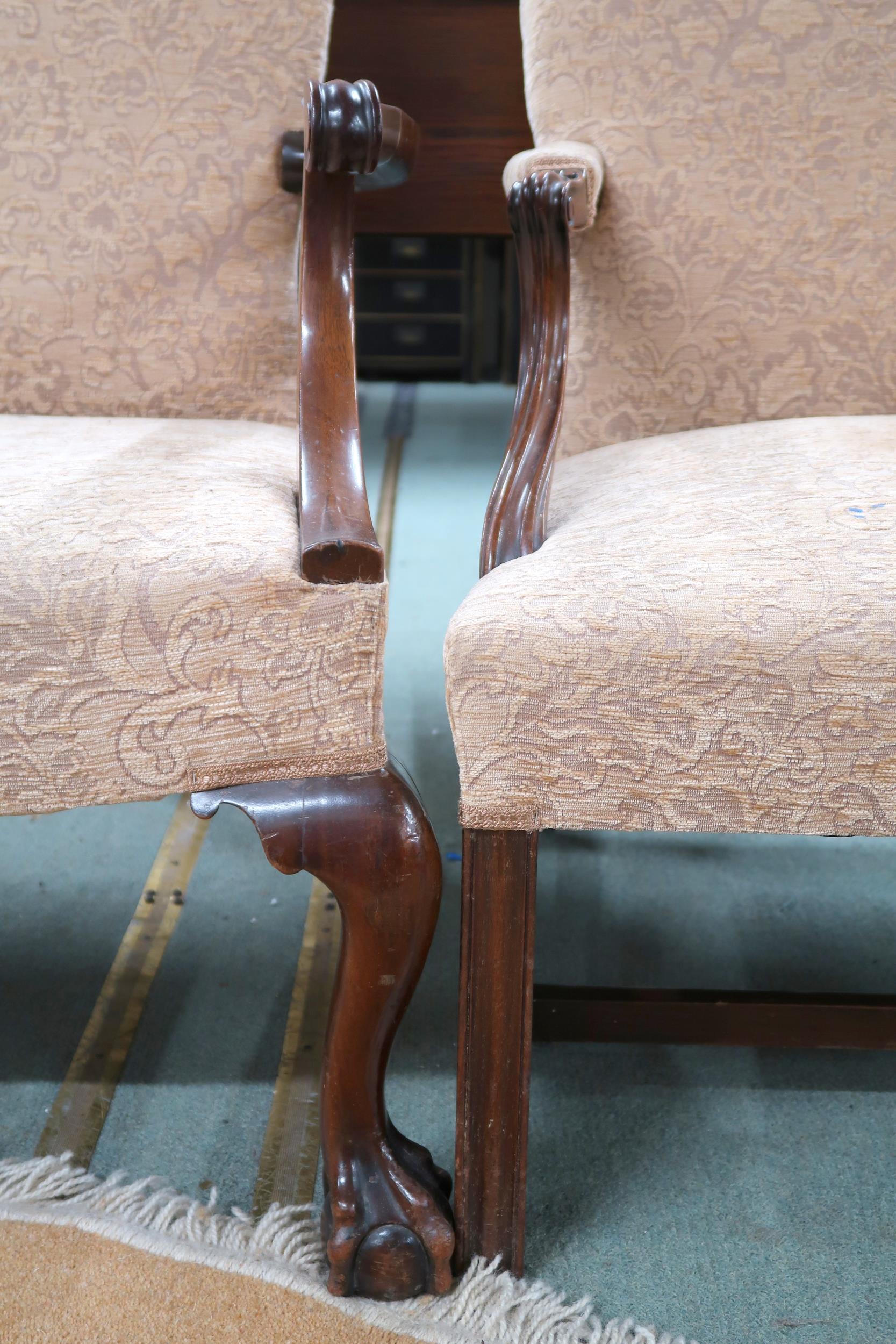 A lot of two assorted 19th century style open armchairs with beige damask upholstery first chair - Image 2 of 4