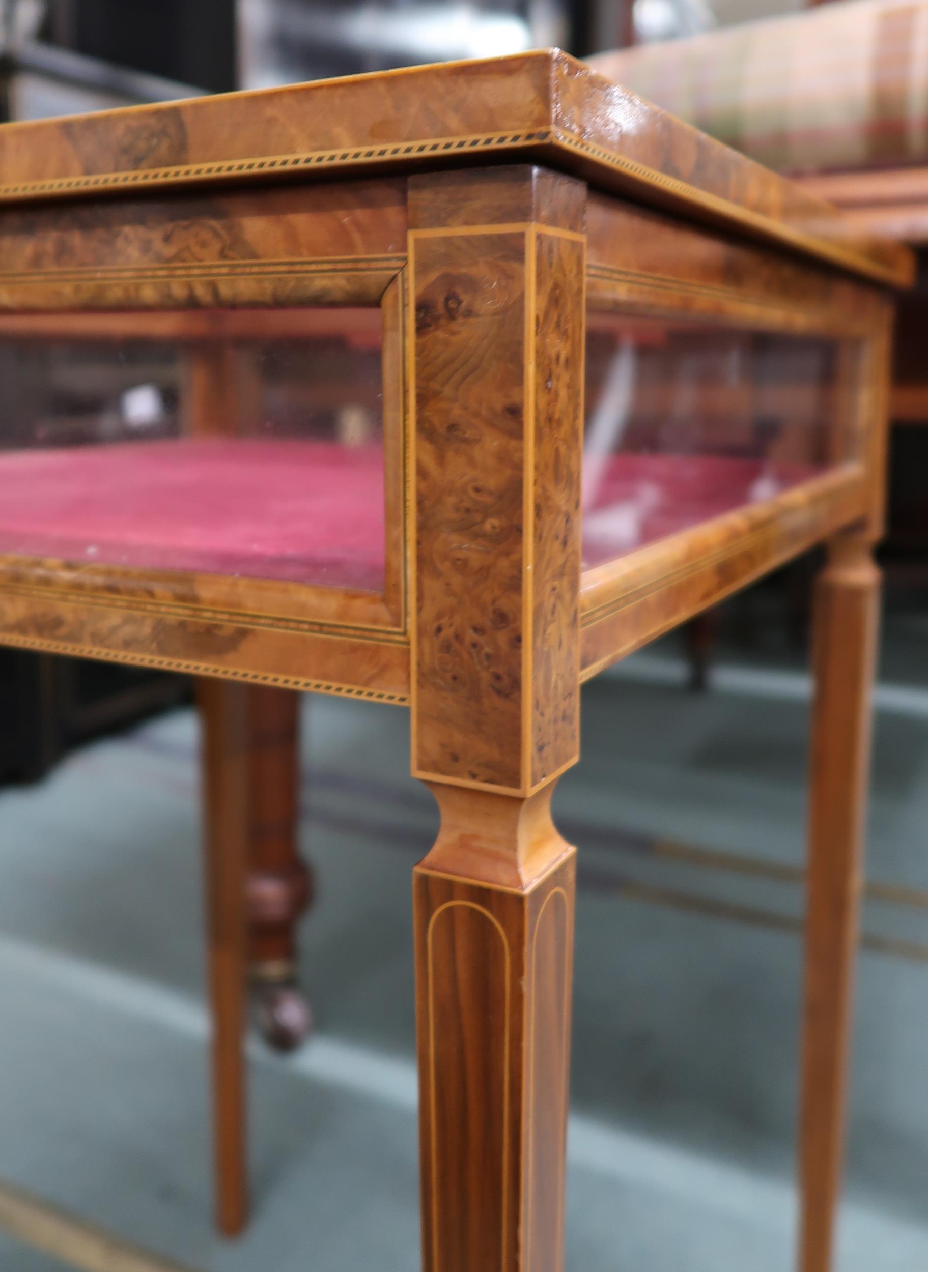 An Edwardian birds eye maple veneered bijouterie table with glazed hinged top over velvet - Image 3 of 4