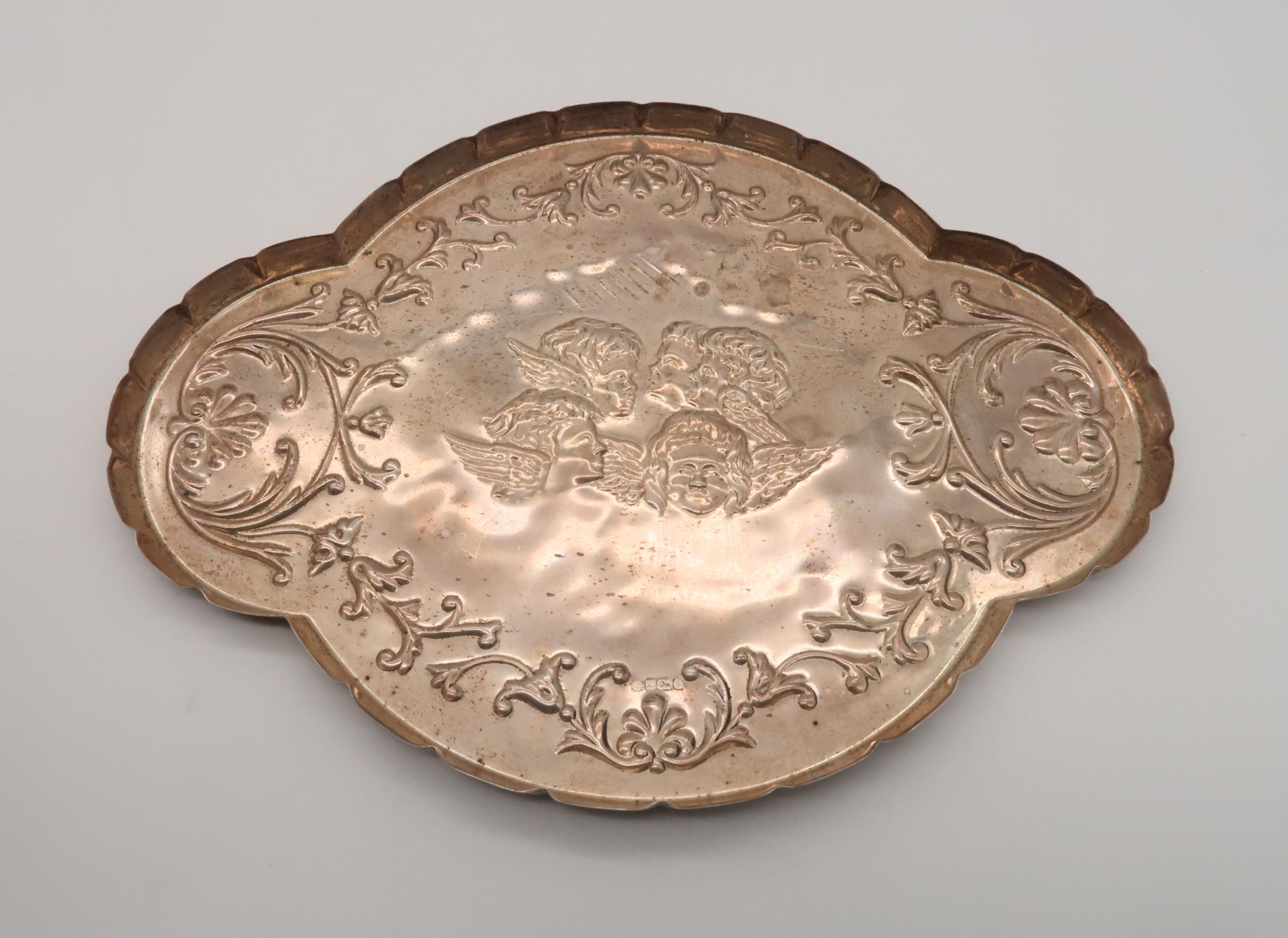 An Elizabeth II silver dish, by Carr's of Sheffield, 1998, of shaped oval form, with moulded