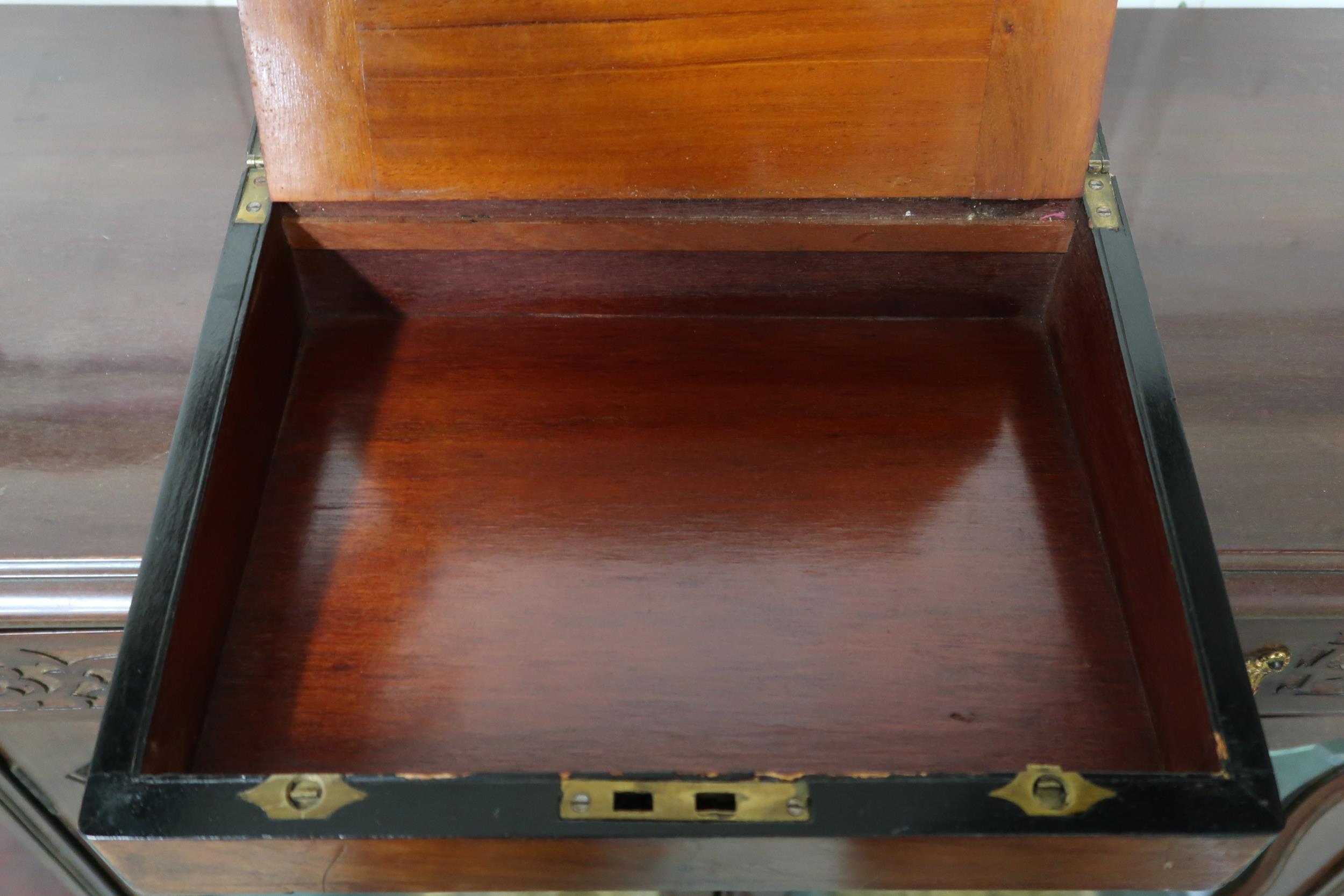 A Victorian rosewood writing slope with abalone and mother of pearl inlays to top and escutcheon and - Image 7 of 7