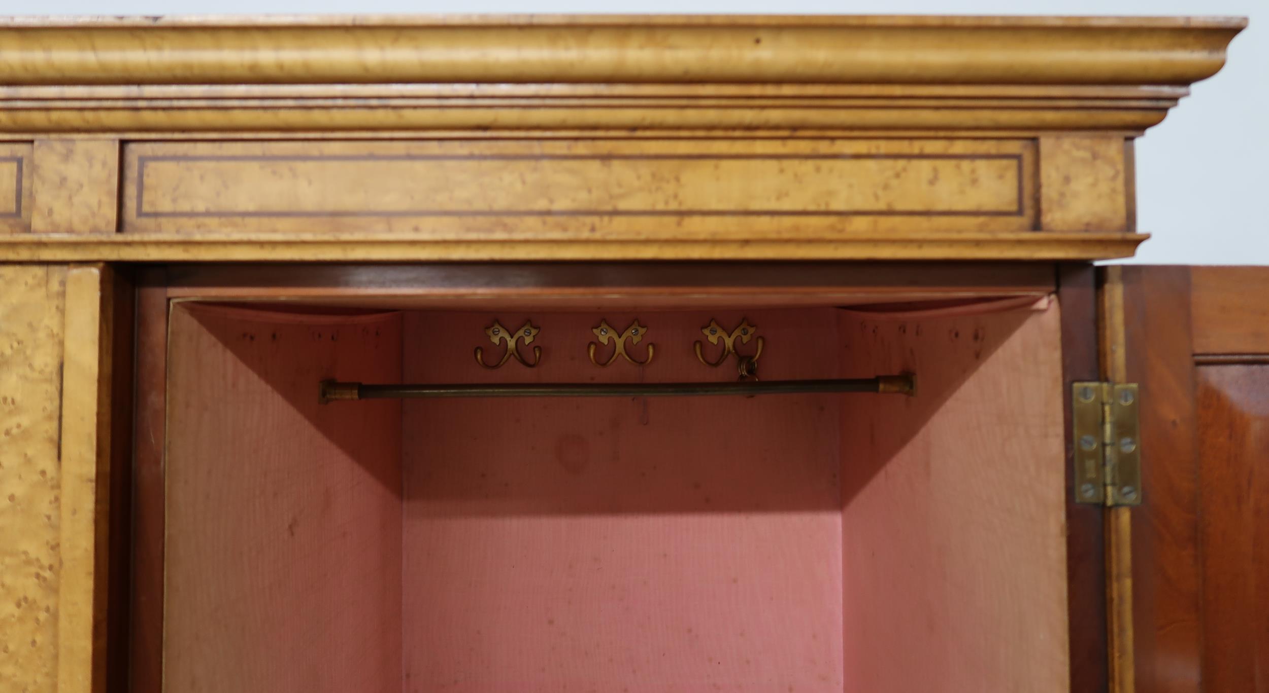 A VICTORIAN BIRDSEYE MAPLE COMPACTUM WARDROBE & ACCOMPANYING BEDSIDE CABINET wardrobe with moulded - Image 17 of 22