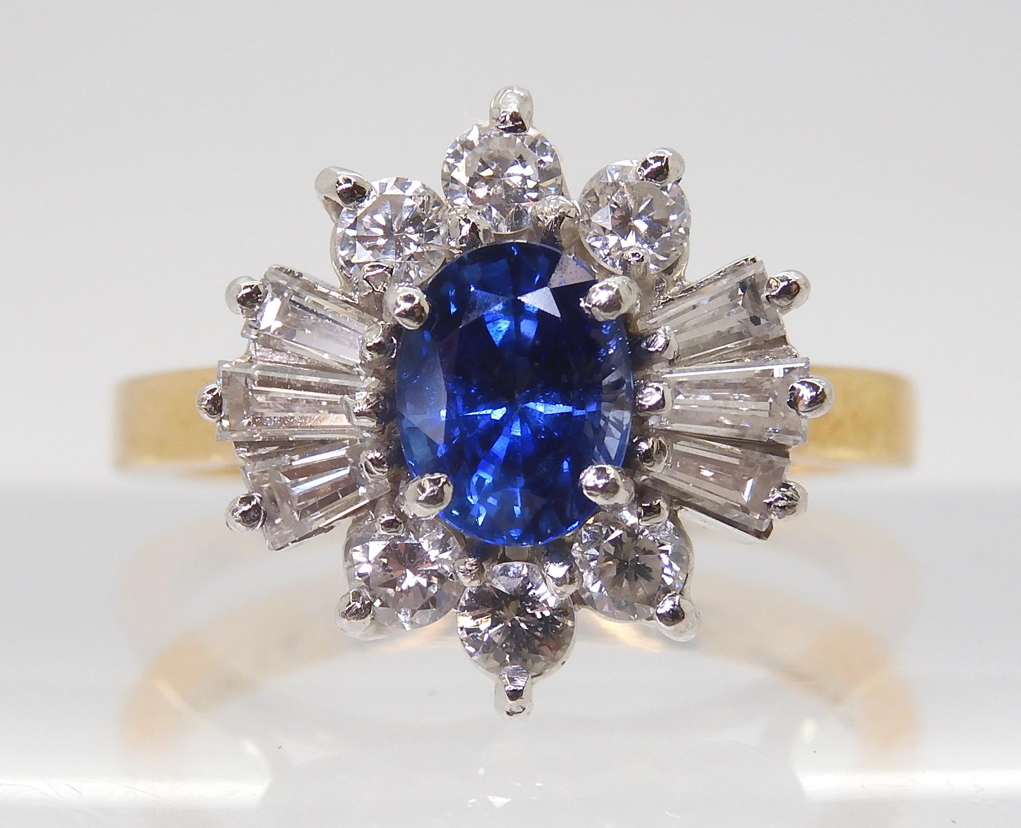 A SAPPHIRE & DIAMOND CLUSTER RING set in 18ct yellow and white gold, the starburst configuration - Image 4 of 8