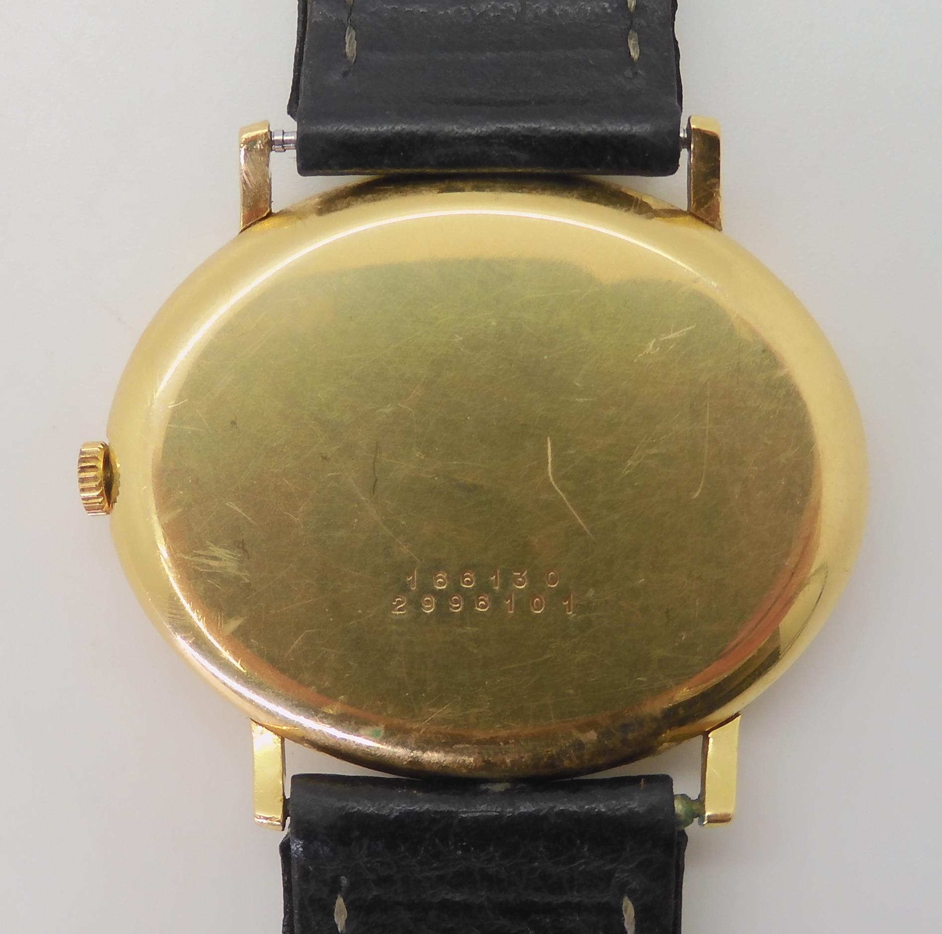 A UNIVERSAL GENEVE GOLDEN SHADOW  with an automatic movement, the case in 18ct gold with Swiss - Image 5 of 6