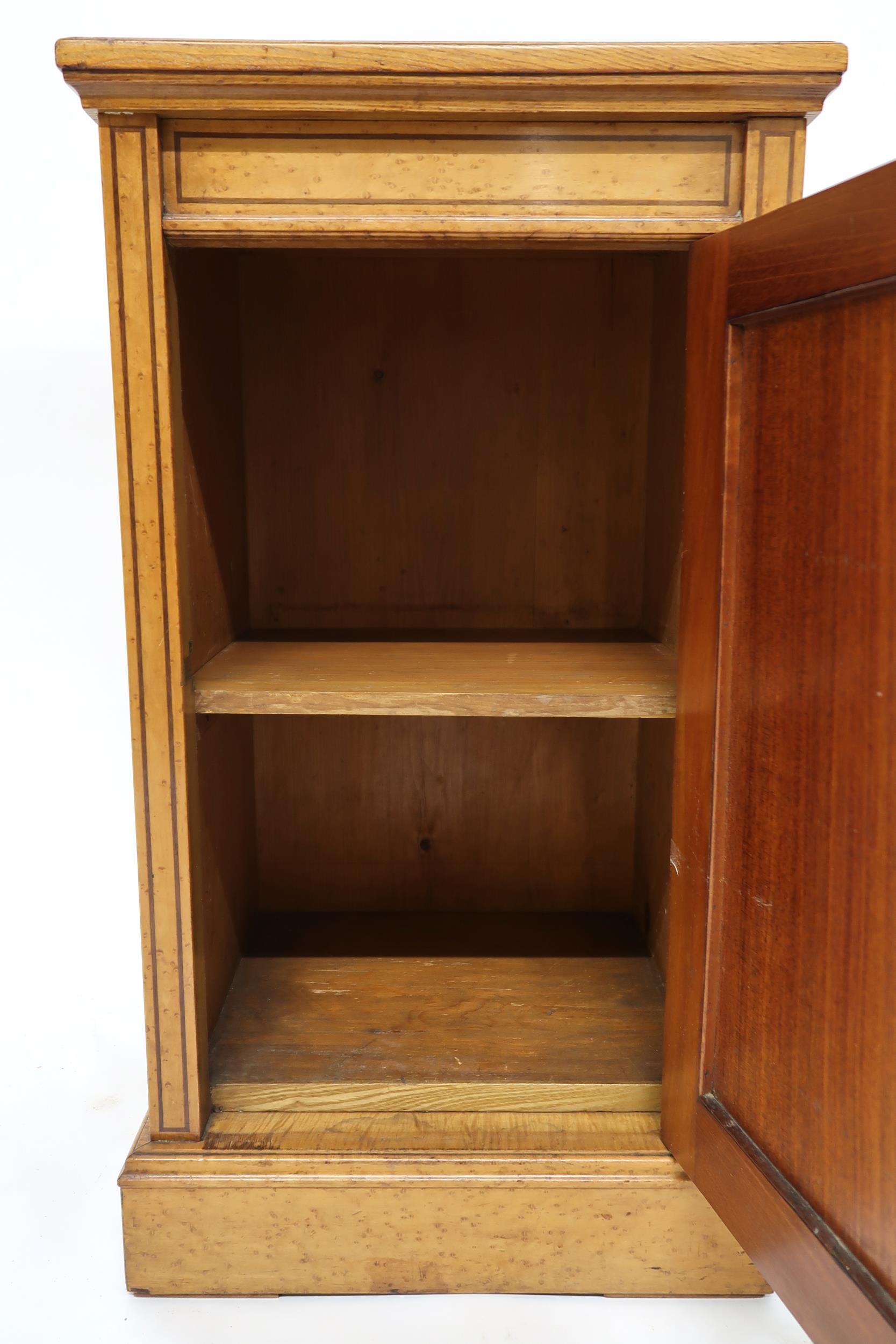 A VICTORIAN BIRDSEYE MAPLE COMPACTUM WARDROBE & ACCOMPANYING BEDSIDE CABINET wardrobe with moulded - Image 22 of 22