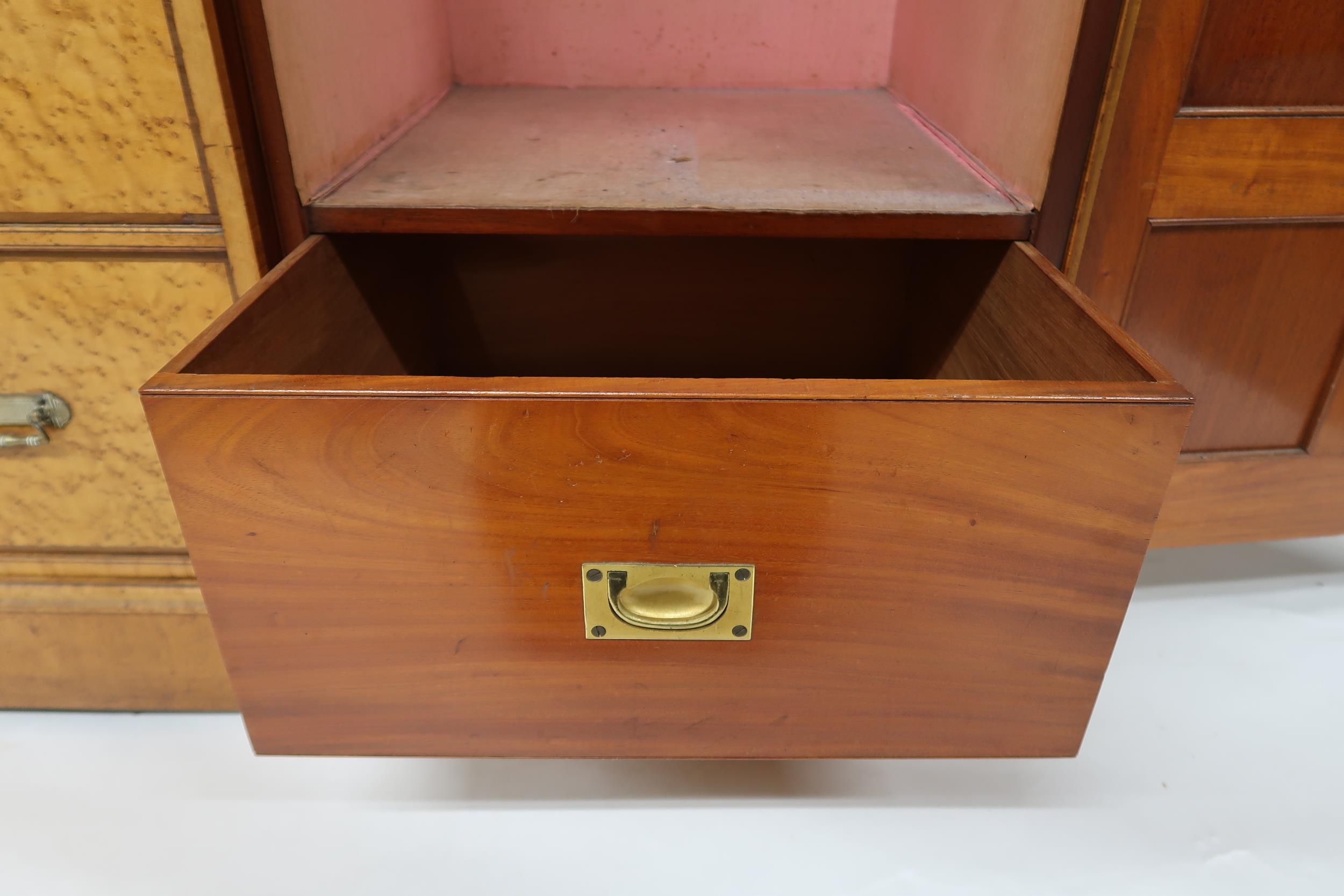 A VICTORIAN BIRDSEYE MAPLE COMPACTUM WARDROBE & ACCOMPANYING BEDSIDE CABINET wardrobe with moulded - Image 15 of 22