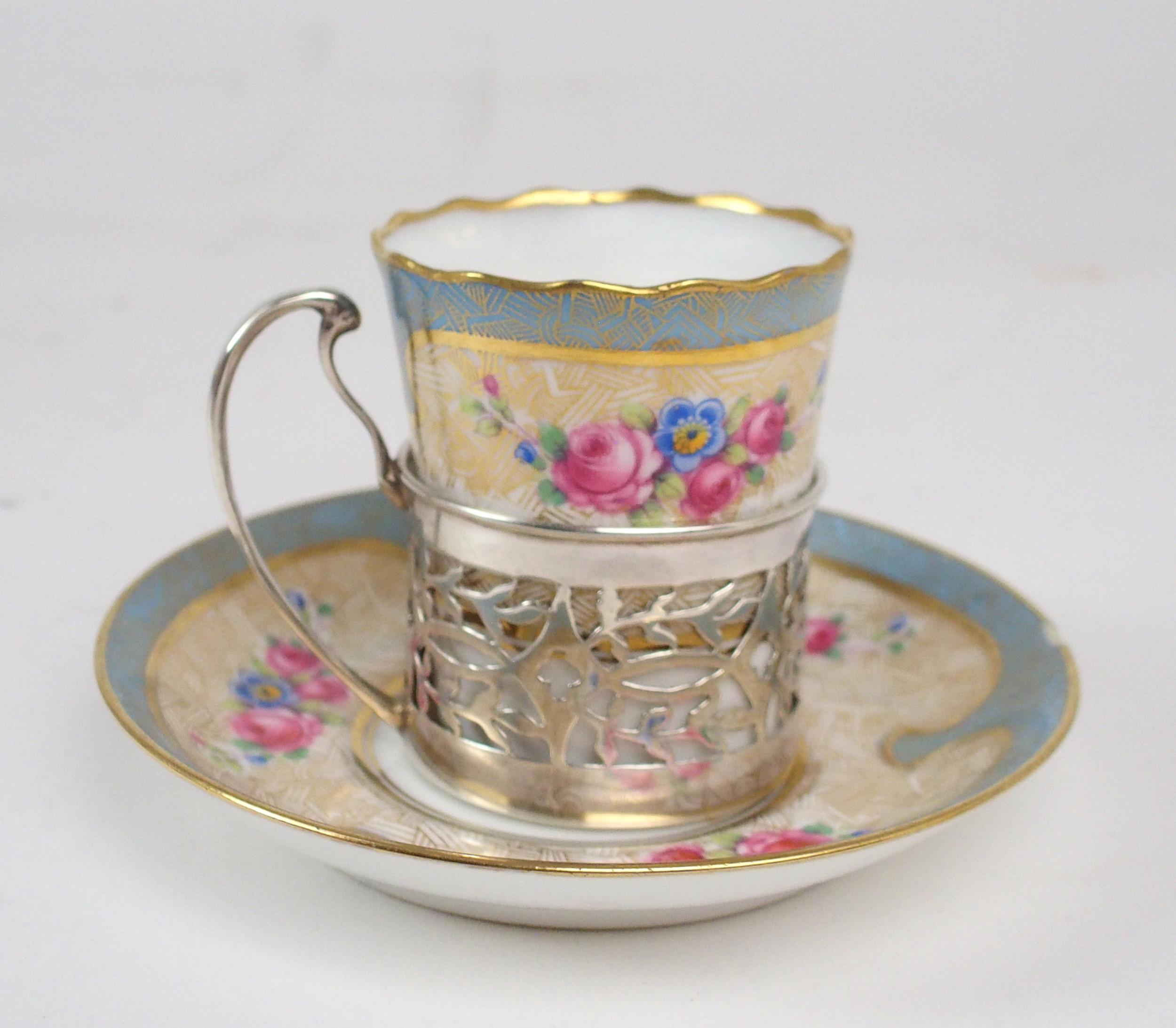 A CASED GEORGE V SILVER MOUNTED PARAGON COFFEE SERVICE the coffee cans and saucers floral and gilt - Image 2 of 10