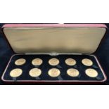 ELIZABETH II Sovereign coins, a boxed set of 10, 1957 8 grams, 1958 8 grams, 1959 8 grams, 1962 8