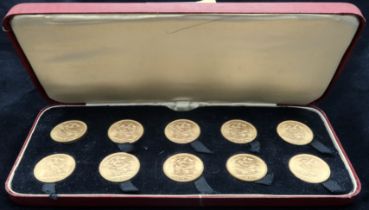 ELIZABETH II Sovereign coins, a boxed set of 10, 1957 8 grams, 1958 8 grams, 1959 8 grams, 1962 8
