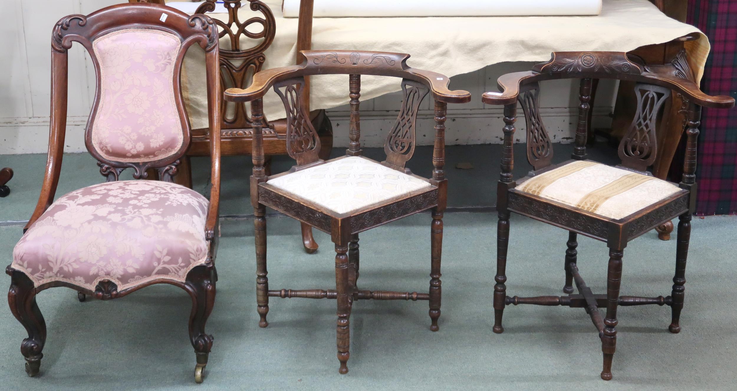 A lot comprising Victorian walnut framed slipper chair with pink Damask upholstery and a pair of oak