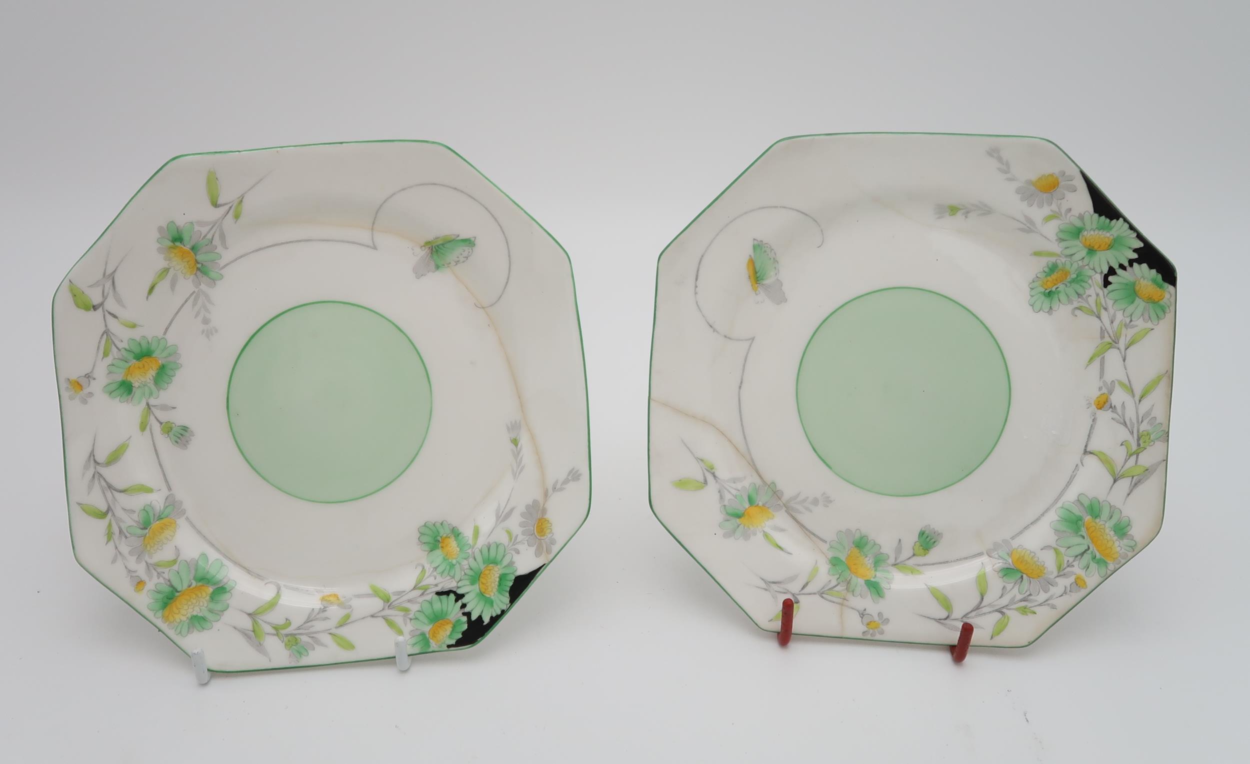 FOUR ROYAL PARAGON FLOWER HANDLE TRIOS each with green pansy handle and marguerite flower - Image 2 of 7