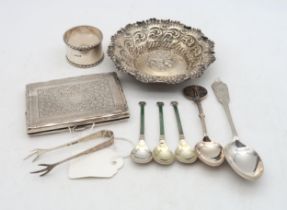 A Victorian silver aide memoire, by Frederick Mason, Birmingham, with engraved foliate decoration,