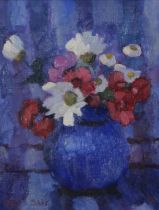 LINDA CLARK (SCOTTISH CONTEMPORARY)  MARGUERITES AND PINKS  Oil on canvas, signed lower left, 24 x