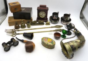 A mixed lot to include an Ancient Order of Foresters hunting horn, small bronzed incense burner,