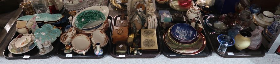 Assorted decorative ceramics, glass and other items Condition Report:No condition report available.