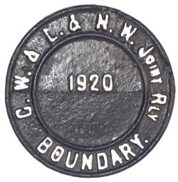 Great Western and London & North Western Railway Joint Boundary post top dated 1920. Circular cast
