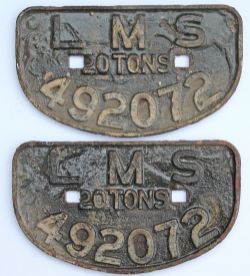 A pair of matching LMS D Plates, 20 TONS 492072. (2 items)