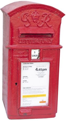 Cast iron post box, Wagon box type, George VI. In nicely restored condition with makers name W T