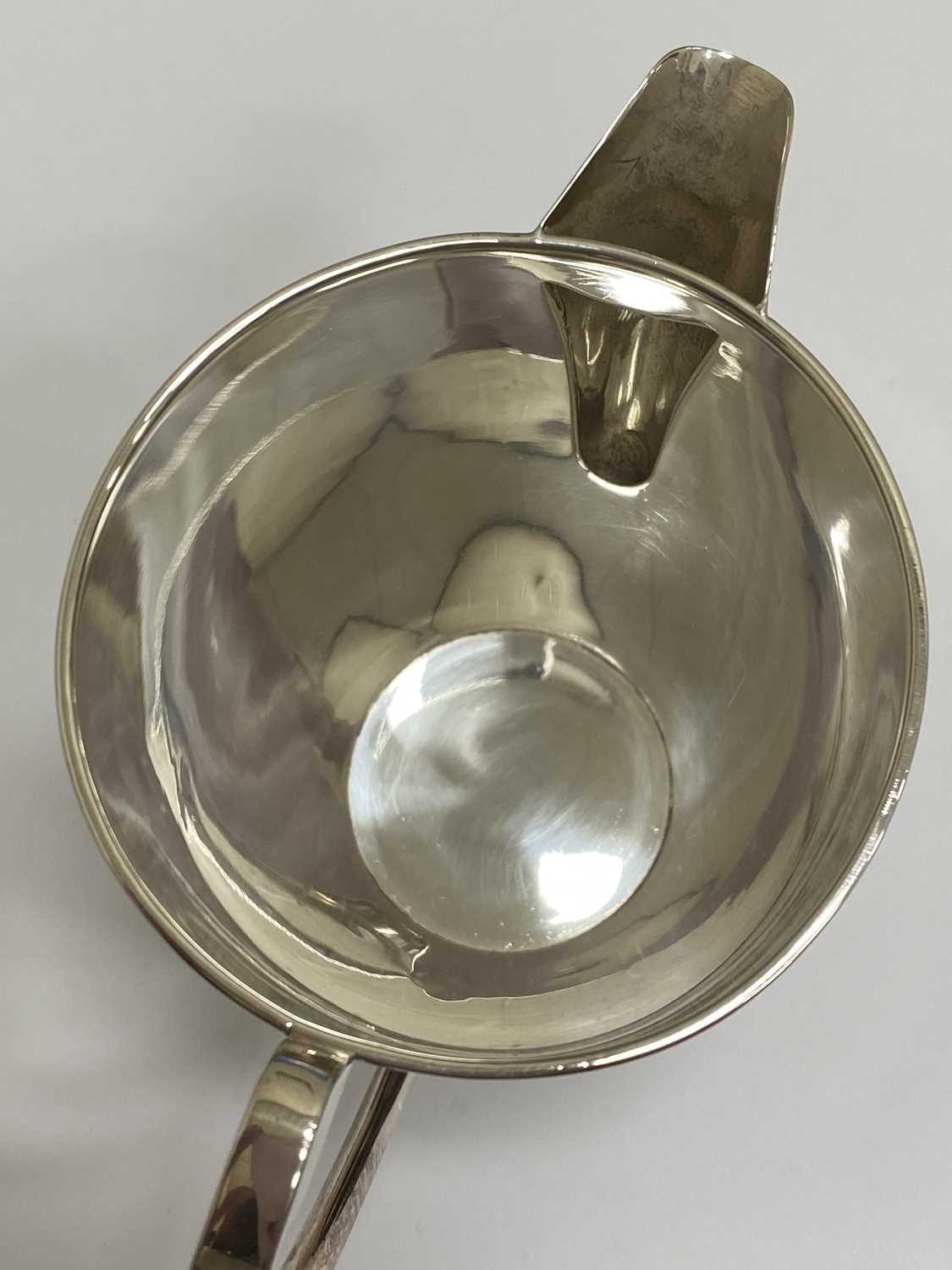 A three piece silver tea service - Image 9 of 12