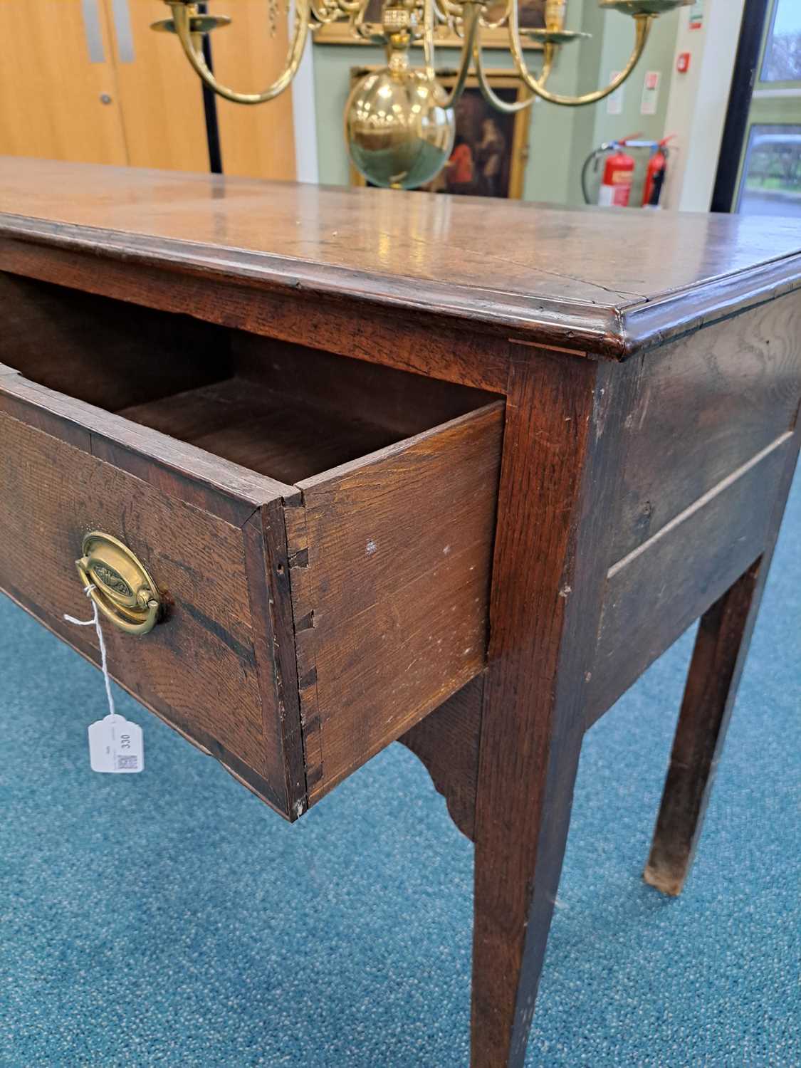 An 18th Century oak and mahogany crossbanded dresser base, West Midlands - Image 2 of 12