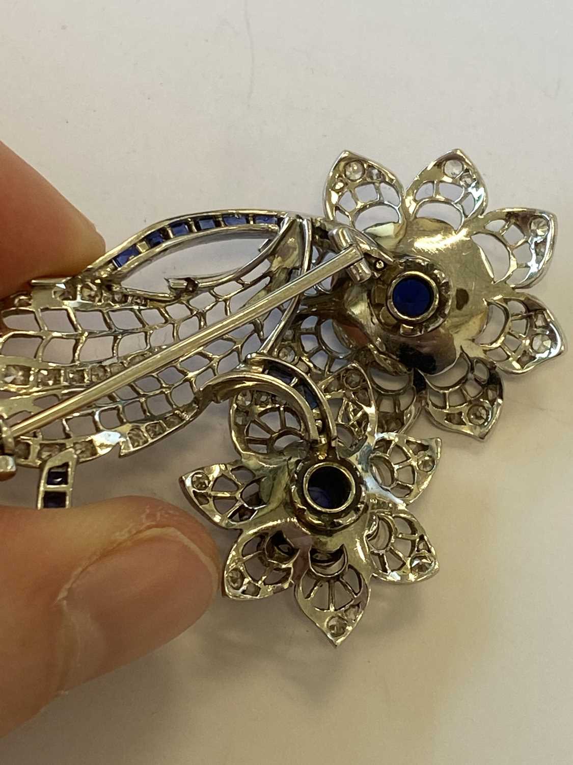 A sapphire and diamond floral spray brooch - Bild 10 aus 12