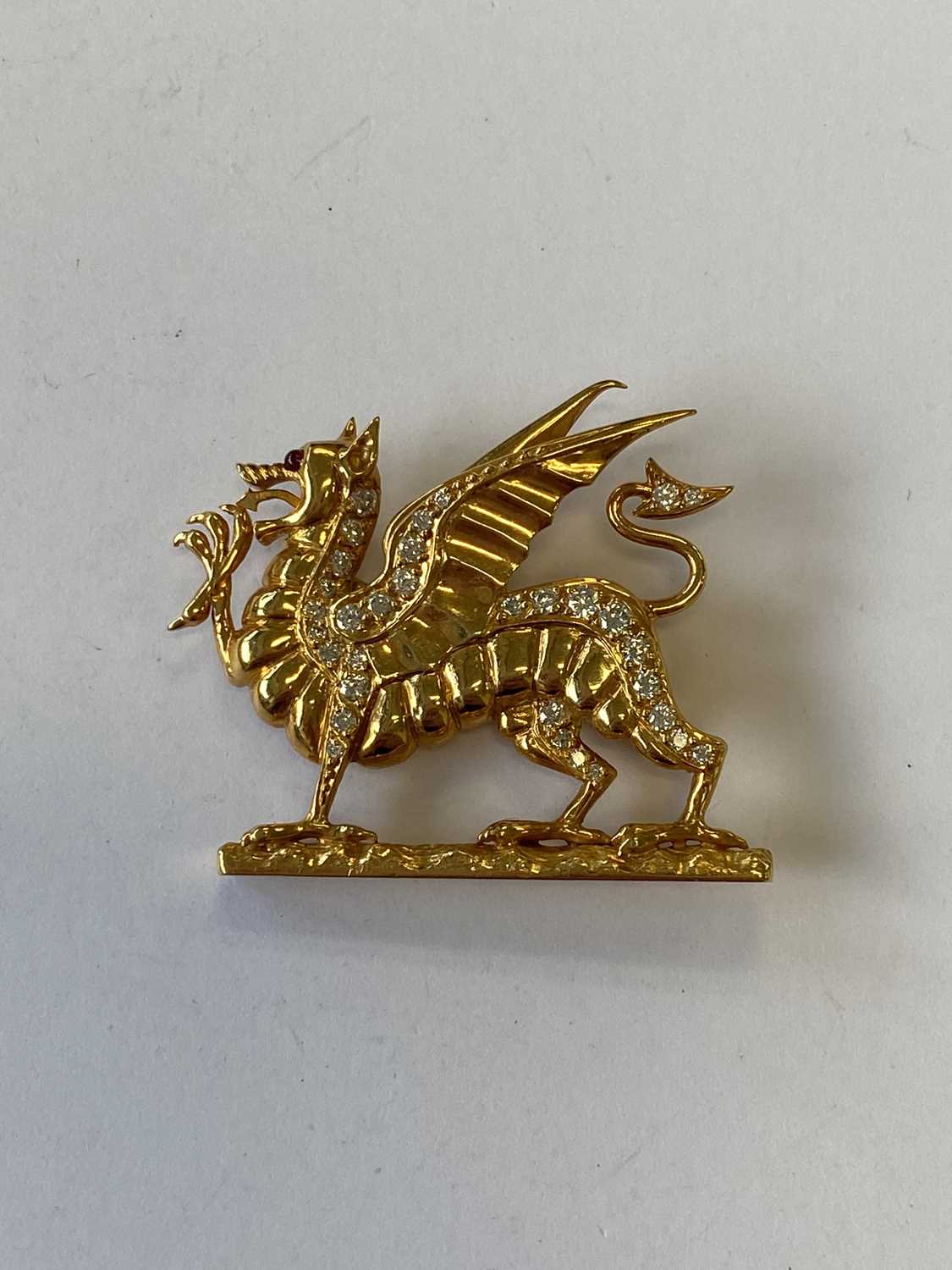 An 18ct gold diamond Welsh Dragon brooch - Image 2 of 5