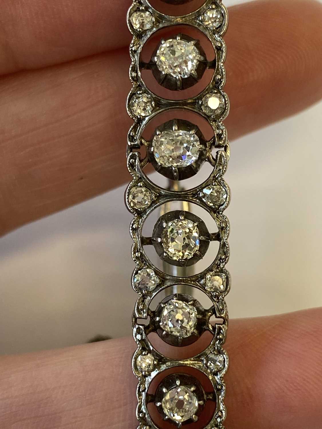 An early 20th century diamond set bracelet - Image 5 of 16