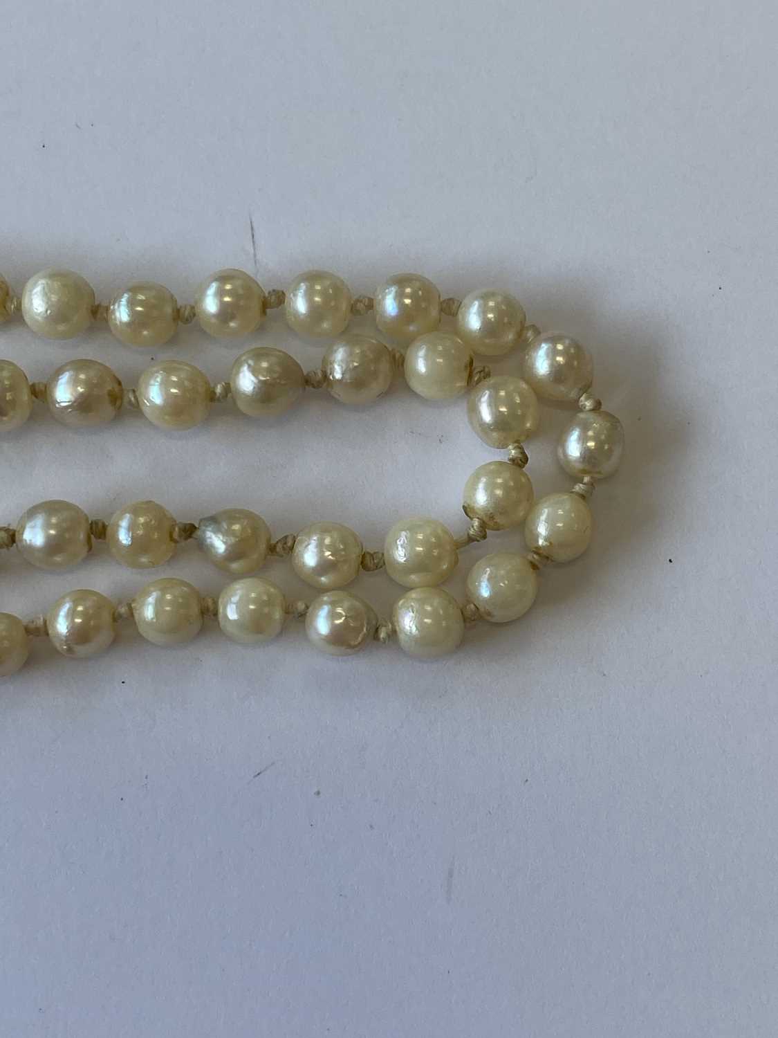 A graduated untested pearl necklace - Image 9 of 10