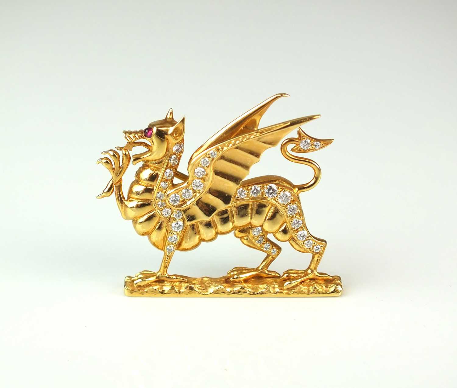 An 18ct gold diamond Welsh Dragon brooch