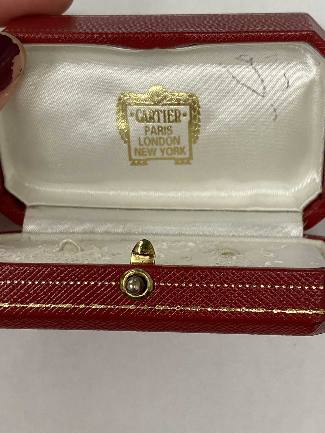 A pair of Cartier 18ct tri-coloured gold cufflinks - Image 8 of 9