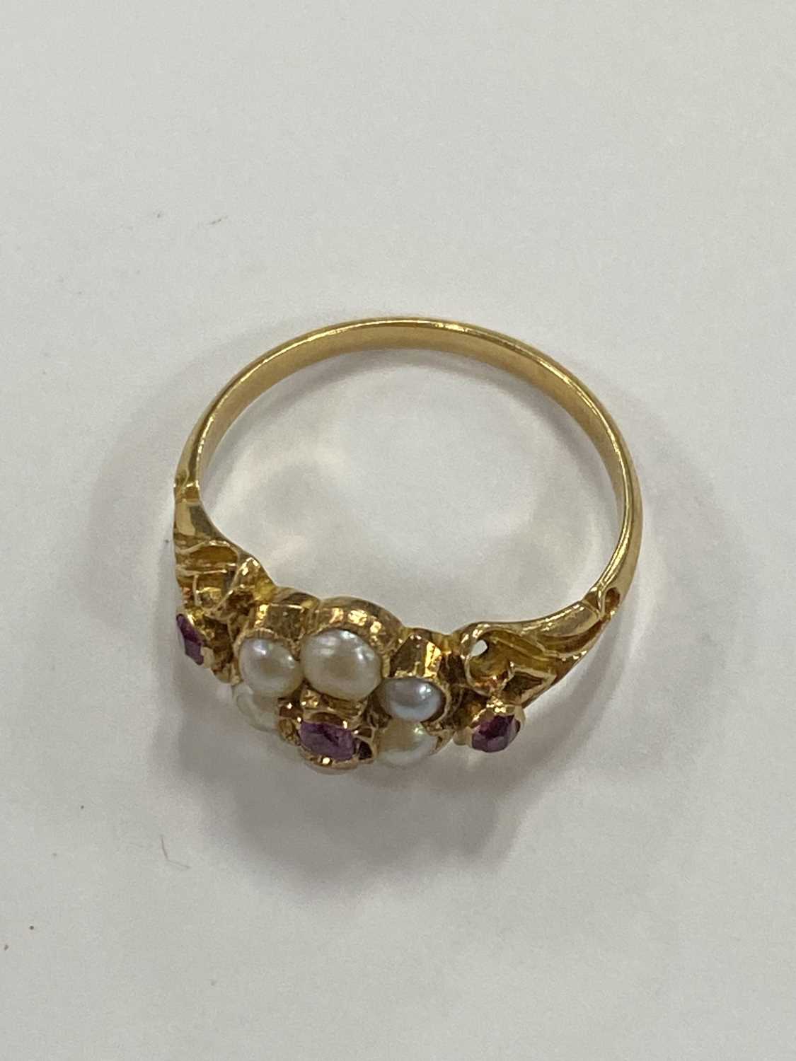 A late 19th/early 20th century pink sapphire and pearl floral cluster ring - Image 6 of 6