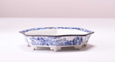 A Chinese blue and white octagonal dish, 18th century