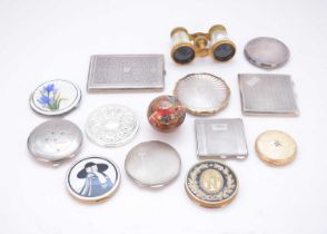 A collection of silver and gilt metal compacts/cigarette cases