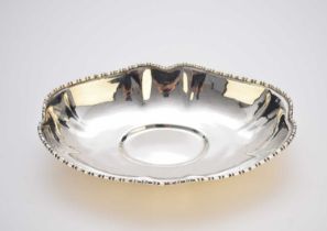 An Edwardian oval silver bowl