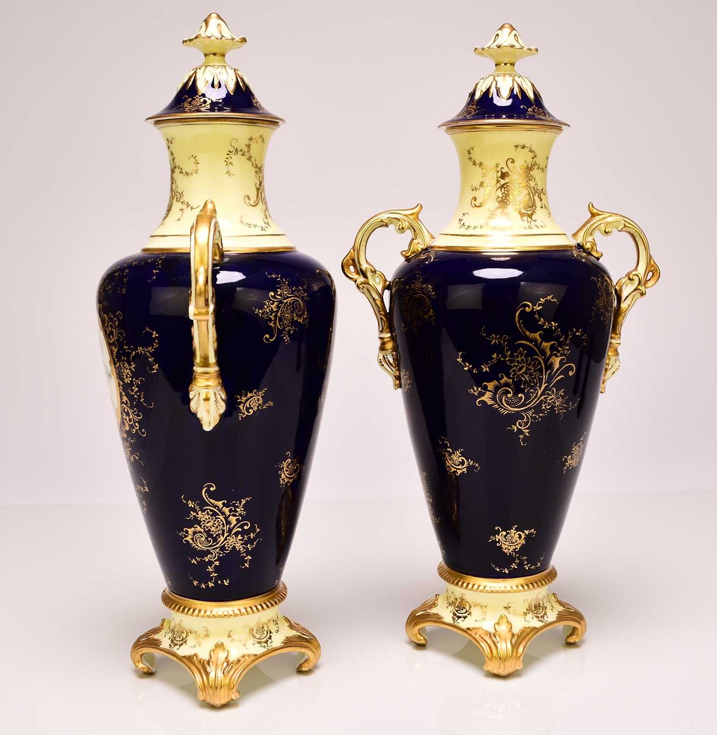 A pair of of Coalport vases and covers, late 19th/early 20th century - Image 3 of 12